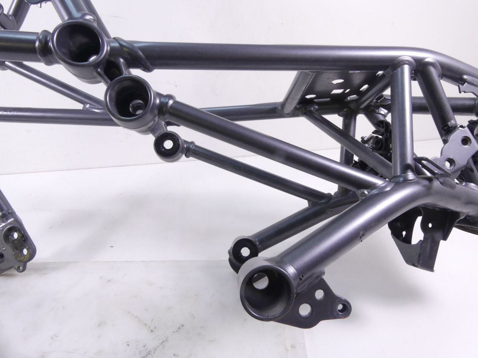 2016 BMW R1200R K53 Straight Main Frame Chassis Slvg 46518524779 / 46518387843 {{ shop.shopifyCountryName }} - Mototech271