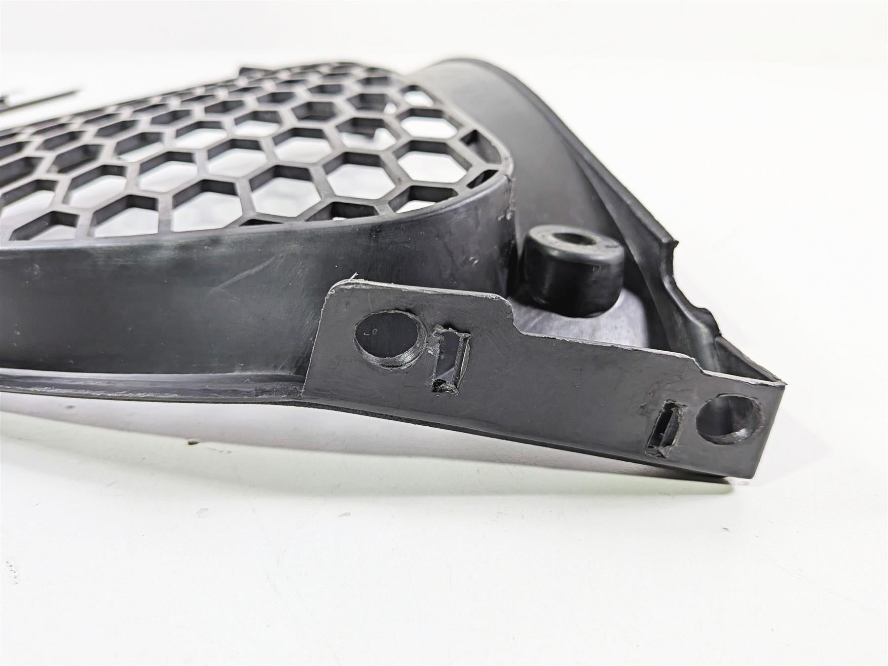 2018 Aprilia RSV4 RR R&G Radiator Grille Guard + Oem Pillar 858827 {{ shop.shopifyCountryName }} - Mototech271