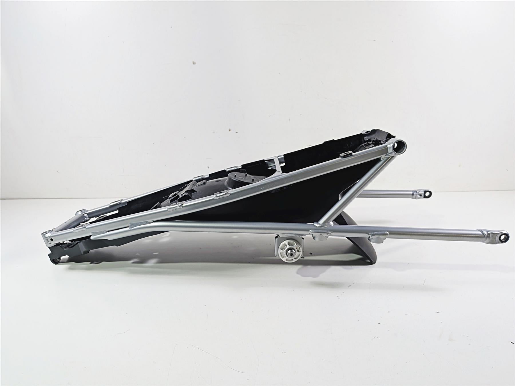 2016 BMW R1200 GS K50 Subframe & Inner Fender 46518354222 {{ shop.shopifyCountryName }} - Mototech271