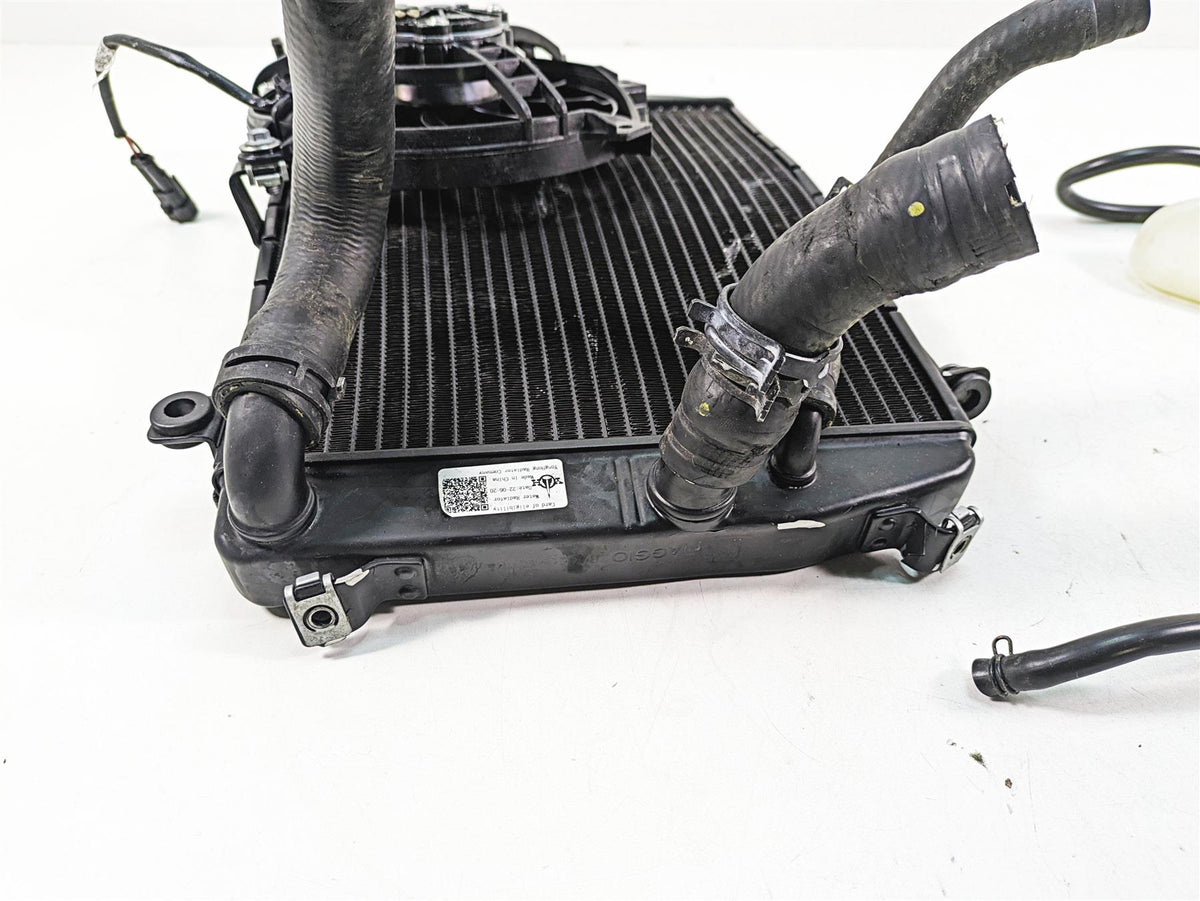 2021 Aprilia RS660 Radiator Fan Reservoir Hoses Set - Read 2B006694 {{ shop.shopifyCountryName }} - Mototech271