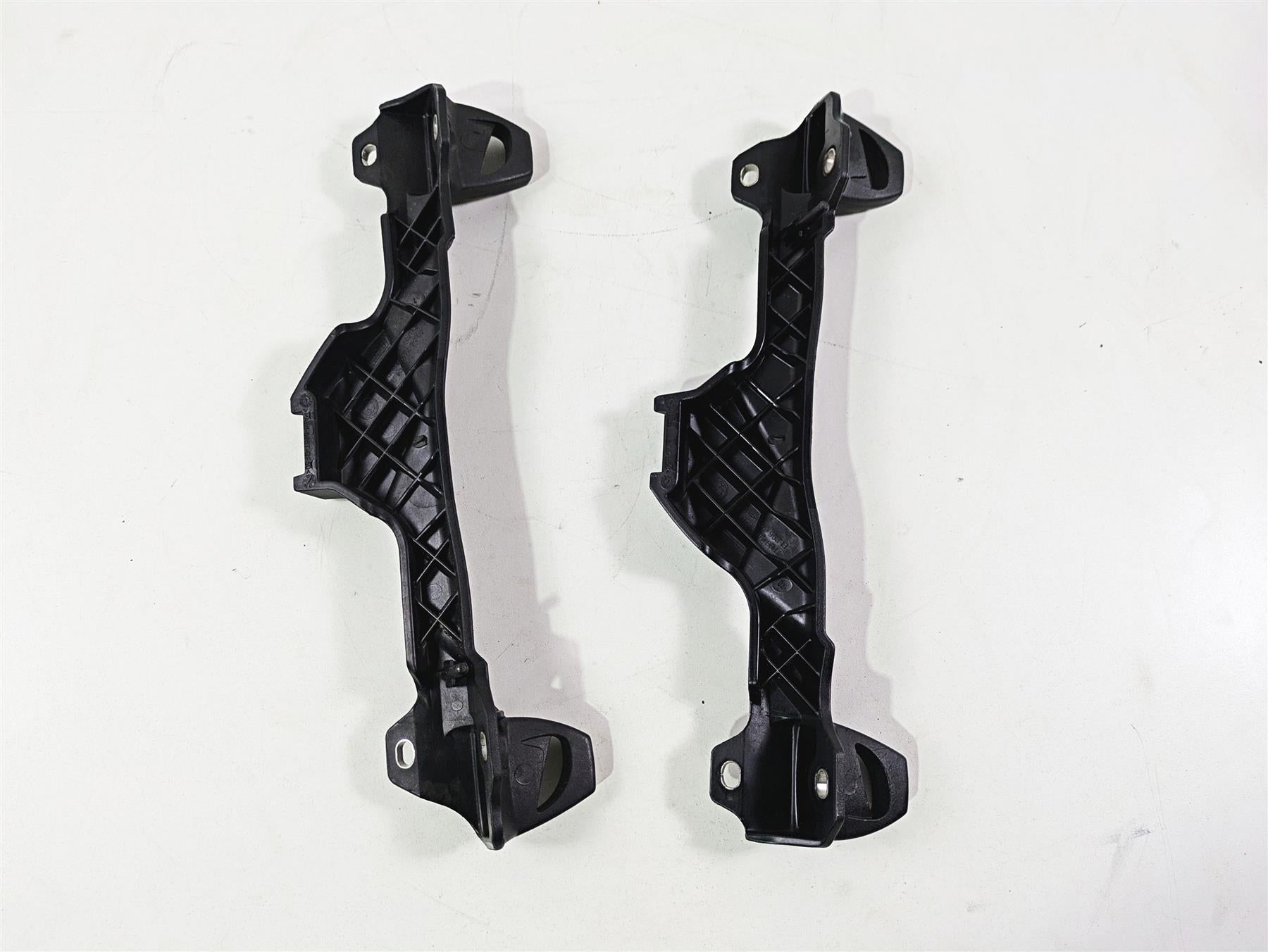 2010 BMW R1200RT K26 Saddlebag Holder Bracket Mount Set 46547699903 46547699904 {{ shop.shopifyCountryName }} - Mototech271