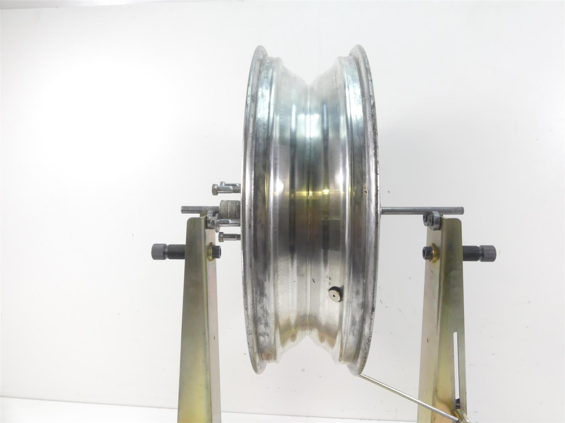 2002 Harley Softail FXSTDI Deuce Straight Rear Wheel Rim 17x4.5 41074-00 {{ shop.shopifyCountryName }} - Mototech271