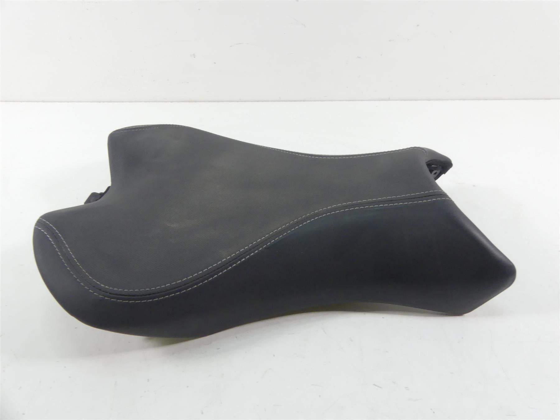 2018 Triumph Street Triple 765RS Front Rider Driver Seat Saddle T2308430 {{ shop.shopifyCountryName }} - Mototech271