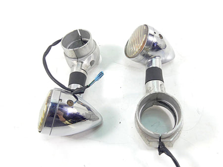 2007 Honda VTX1800 T2 Front Blinker & Clamp Set 33400-MCV-R11 33450-MCV-R11 {{ shop.shopifyCountryName }} - Mototech271
