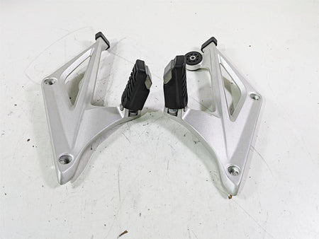 2014 BMW R1200 RT RTW K52 Passenger Footpeg Set 46718534789 46718534790 {{ shop.shopifyCountryName }} - Mototech271
