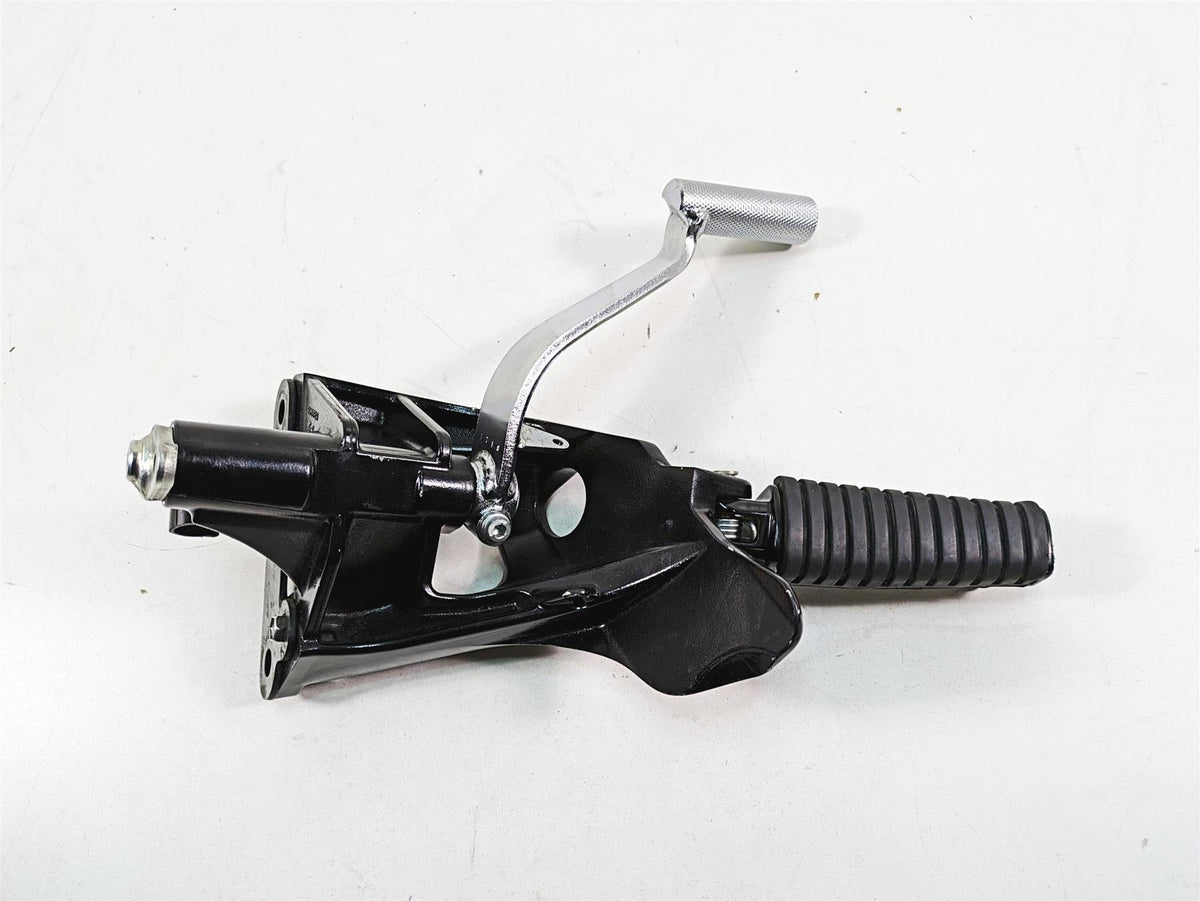 2016 Suzuki M109R VZR1800 Right Front Footpeg & Brake Pedal 43511-48G10 {{ shop.shopifyCountryName }} - Mototech271