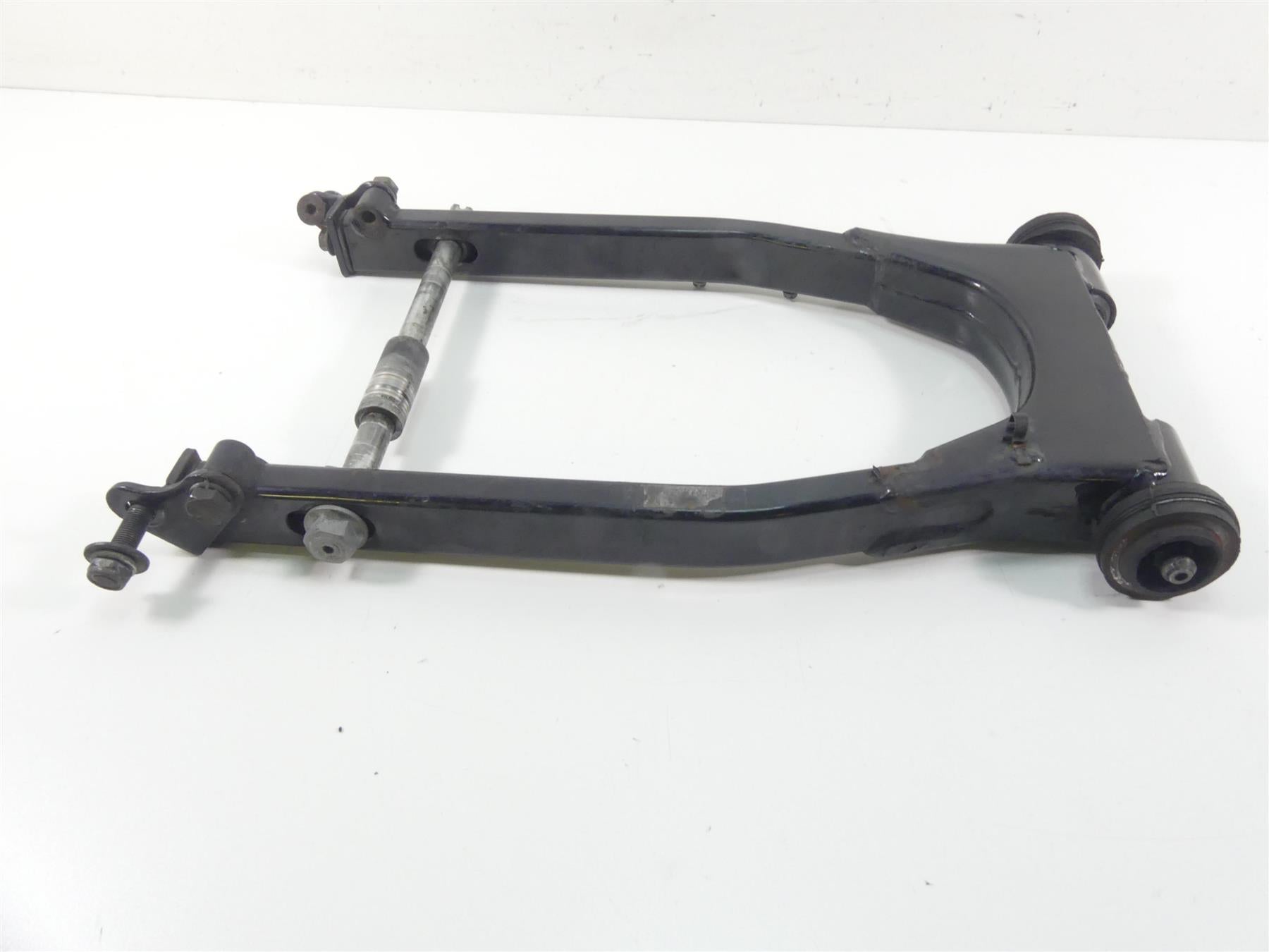 1995 Harley Touring FLHTCU Electra Glide Rear Swingarm Swing Arm + Axle 47544-85 {{ shop.shopifyCountryName }} - Mototech271