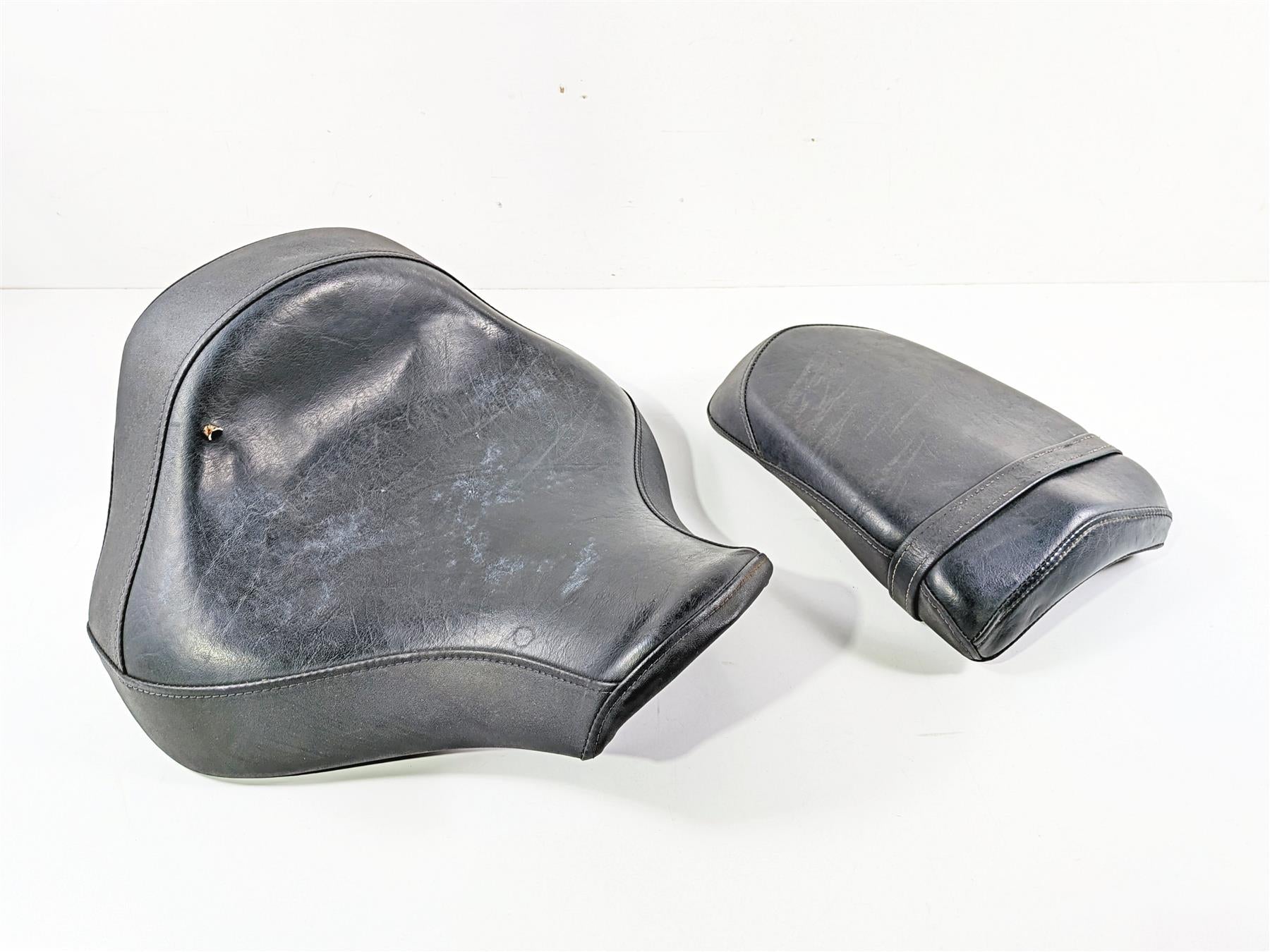 2012 Yamaha XV1900 Raider S Front & Rear Seat Set 5C7-24710-00-00 {{ shop.shopifyCountryName }} - Mototech271