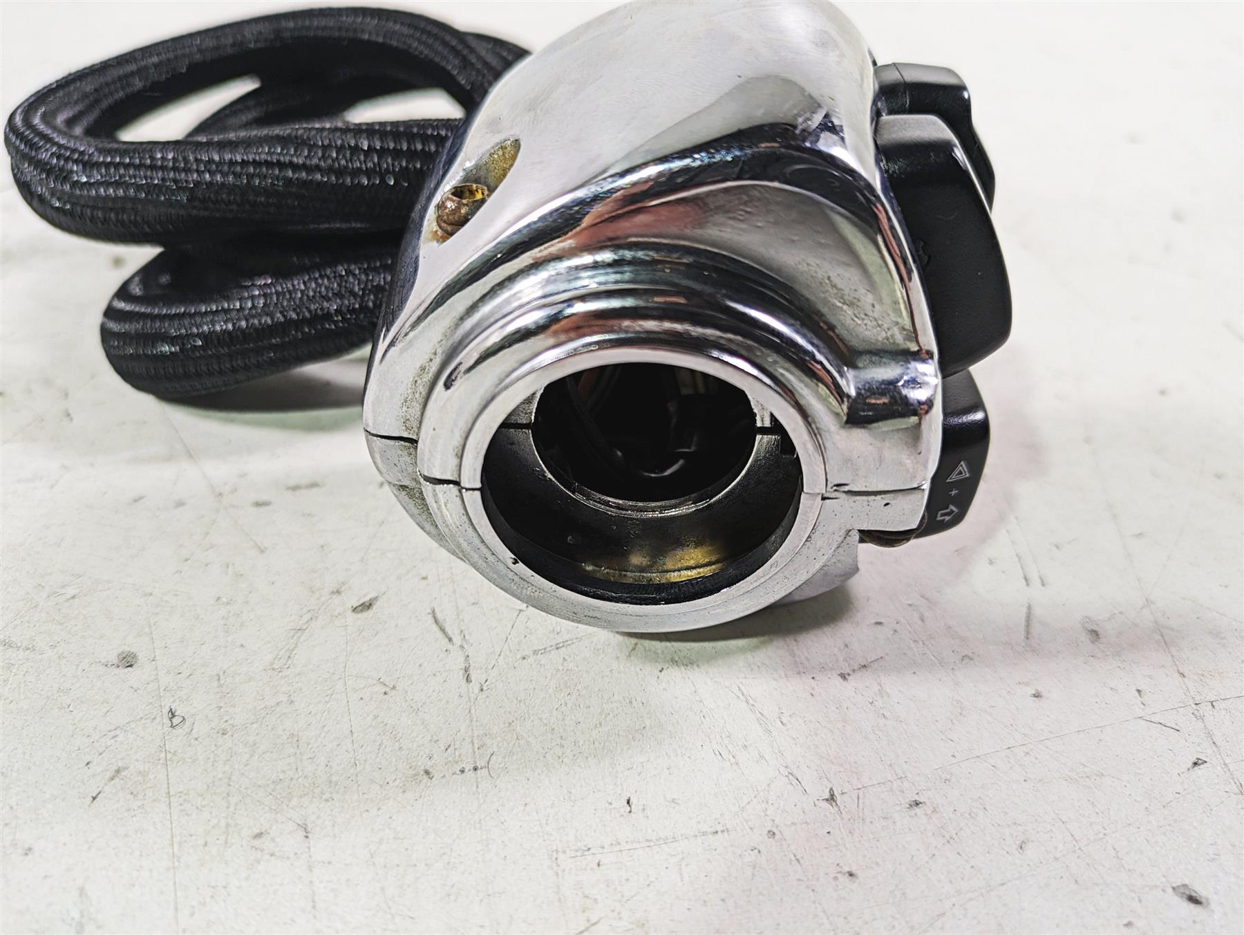 2002 Harley FLSTC Softail Heritage Left Chrome Hand Control Switch 71682-06A {{ shop.shopifyCountryName }} - Mototech271