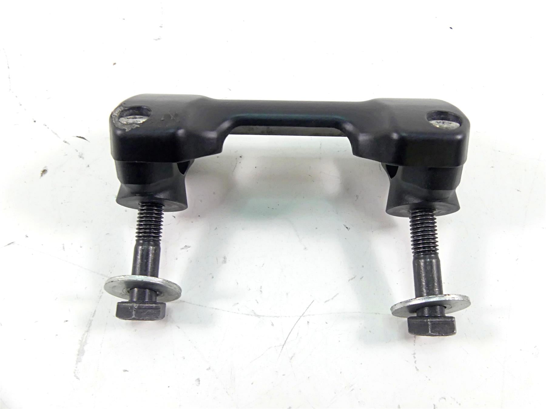 2019 Indian Chieftain Classic Handlebar Handle Bar Clamps Risers 5139656 5639269 {{ shop.shopifyCountryName }} - Mototech271