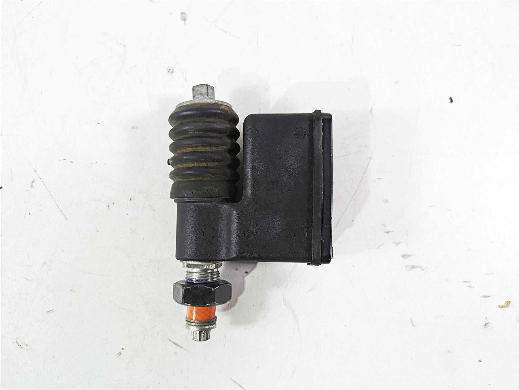 2003 Harley Dyna FXDL Low Rider 100TH Rear Brake Master Cylinder 42474-90C {{ shop.shopifyCountryName }} - Mototech271