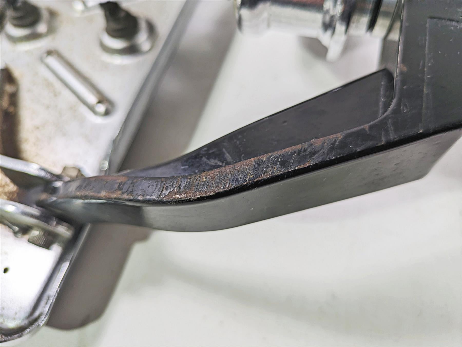 2003 Harley FLSTC Softail Heritage 100th Front Right Floorboard Set 50600026 {{ shop.shopifyCountryName }} - Mototech271