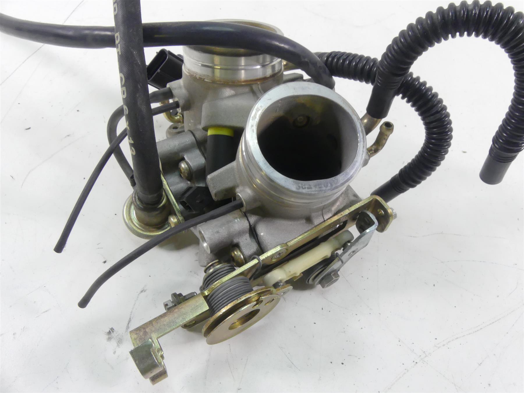 2004 Aprilia RSV1000 R Mille Throttle Body Bodies Fuel Injectors AP0296970 {{ shop.shopifyCountryName }} - Mototech271