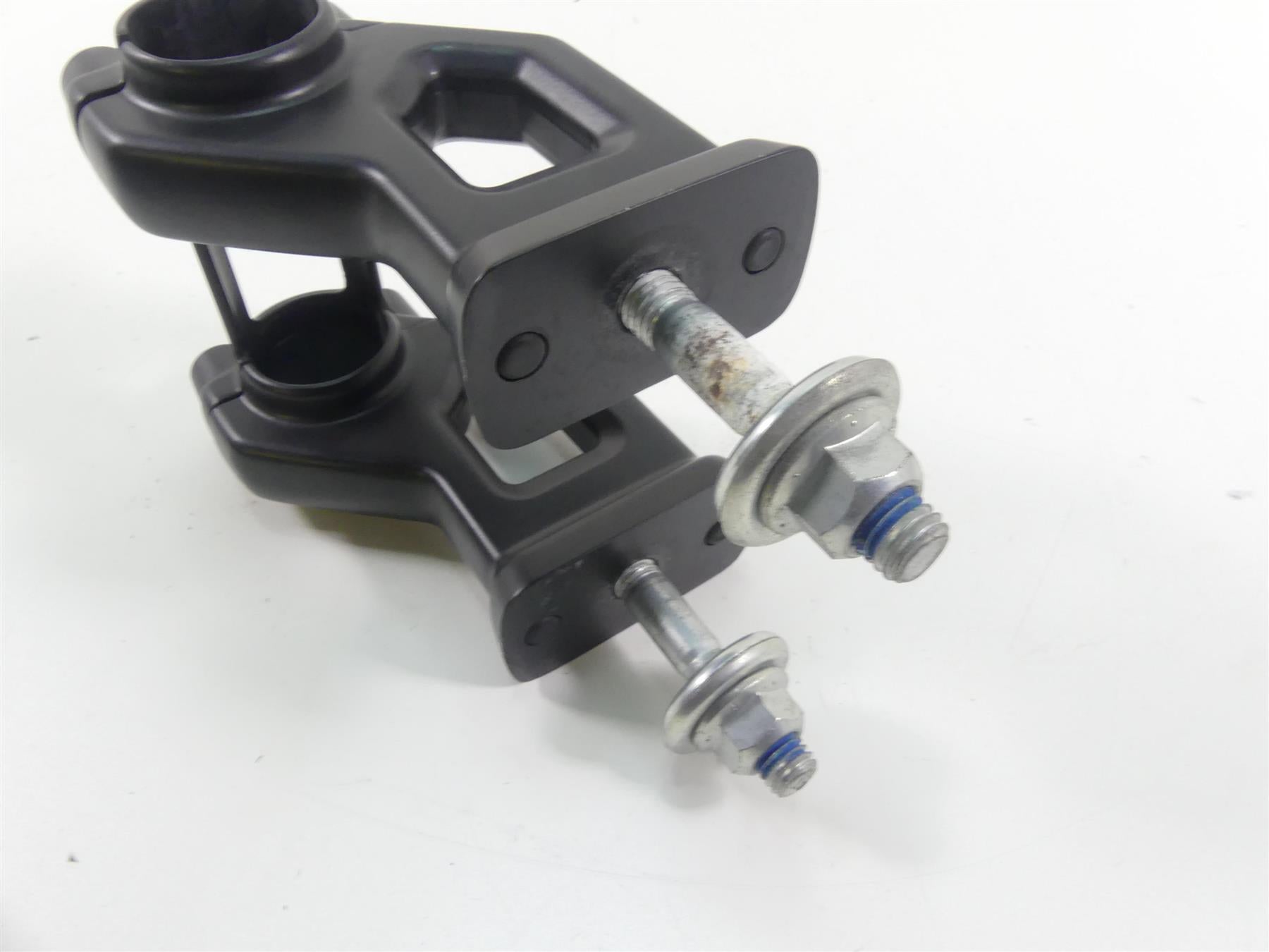 2018 Harley Softail FXFB Fat Bob Handlebar Riser Holder Clamp Set 1.5" 55900112 {{ shop.shopifyCountryName }} - Mototech271