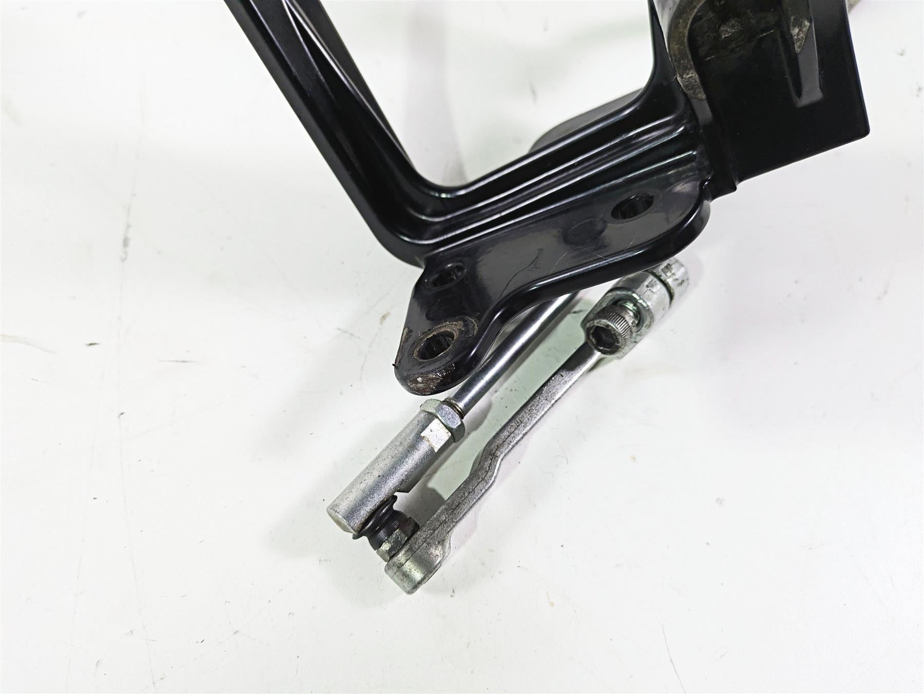 2004 Harley FLSTCI Softail Heritage Front Left Floor Board Shifter Set 33630-00A {{ shop.shopifyCountryName }} - Mototech271