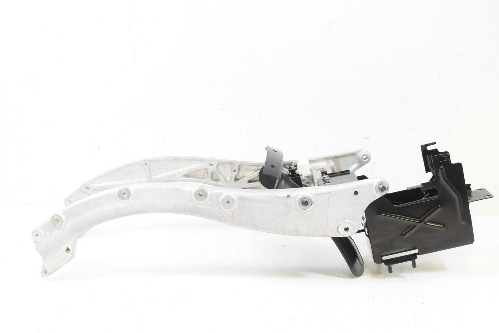 2018 Indian Roadmaster Subframe Sub Frame Battery Tray 1019138 1024783 {{ shop.shopifyCountryName }} - Mototech271