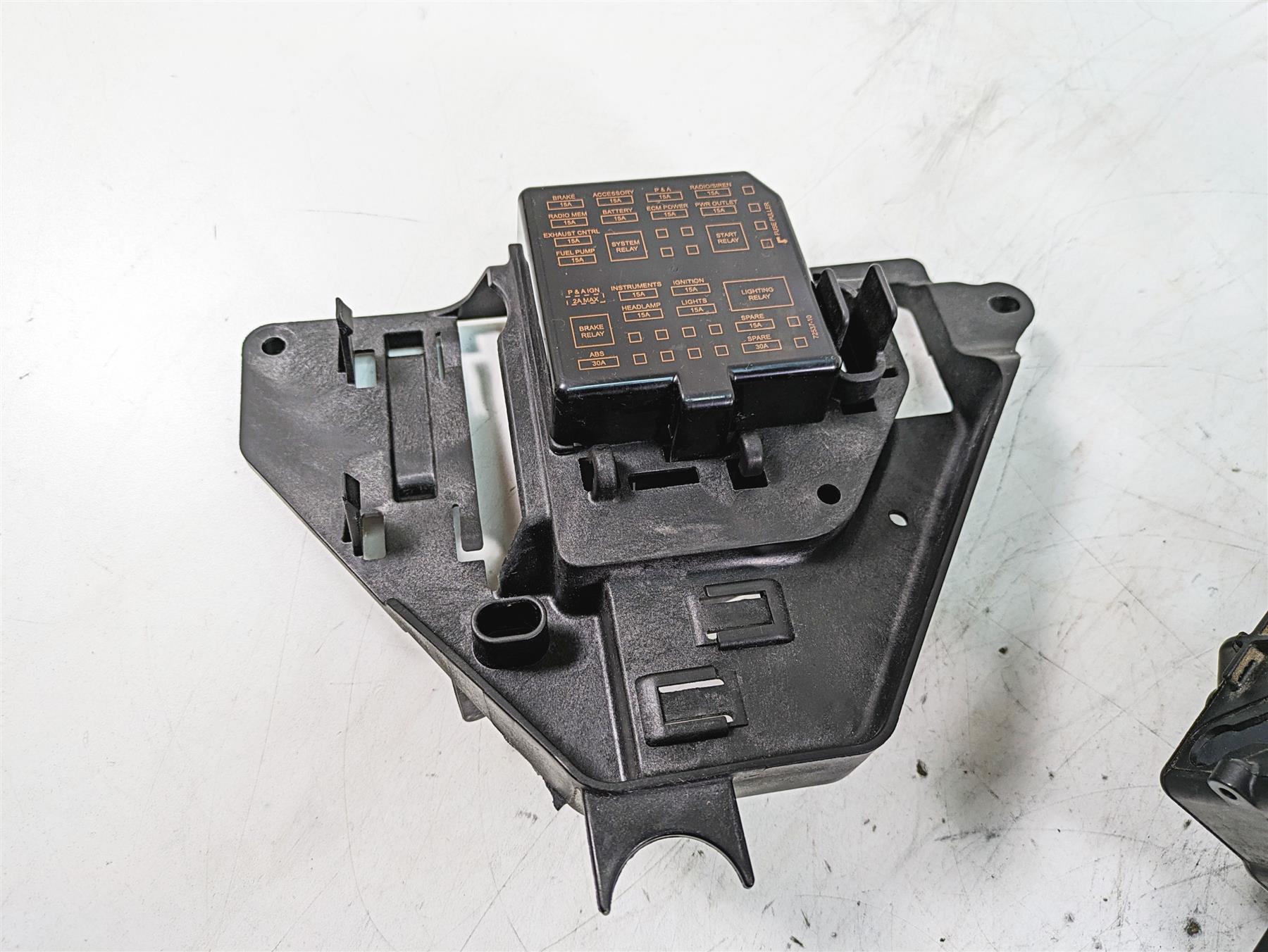 2013 Harley Touring FLHX Street Glide Electrical Plastic Holder Set 66281-09 {{ shop.shopifyCountryName }} - Mototech271