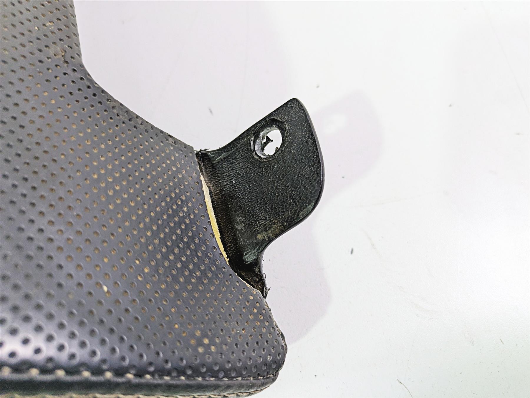 2013 Harley VRSCF Muscle Rod Rear Passenger Seat Saddle - Read 52438-09 {{ shop.shopifyCountryName }} - Mototech271