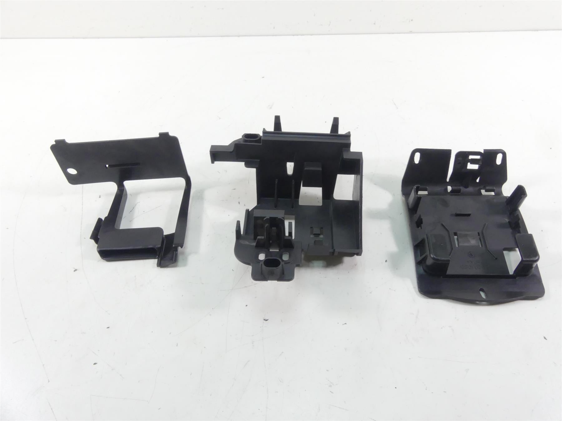 2017 Harley FLS Softail Slim Electric Battery Holder Plastic Set 70354-11 {{ shop.shopifyCountryName }} - Mototech271