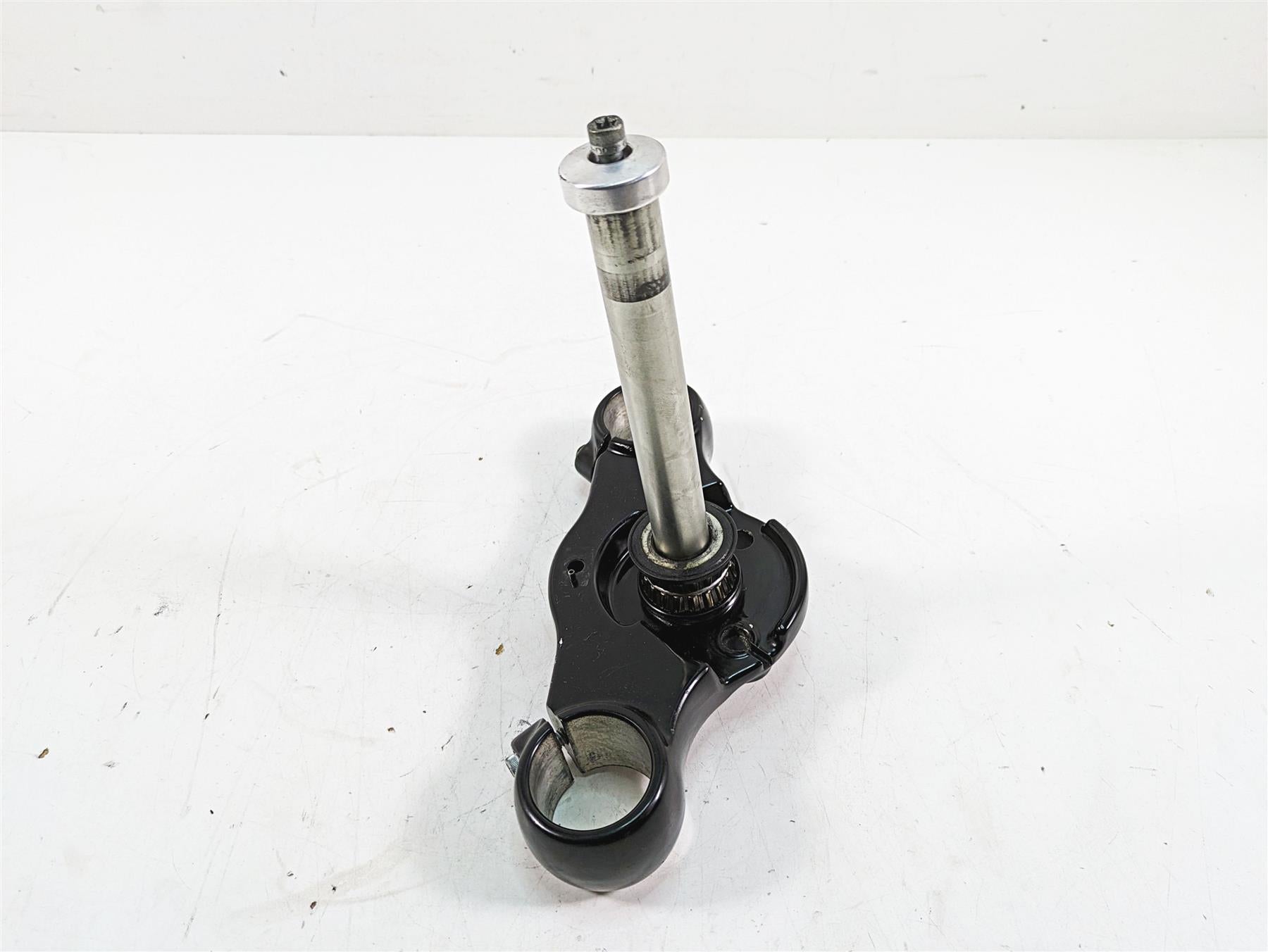 2020 Harley Softail FXBB Street Bob Lower Triple Tree Clamp 49mm 45900170 {{ shop.shopifyCountryName }} - Mototech271