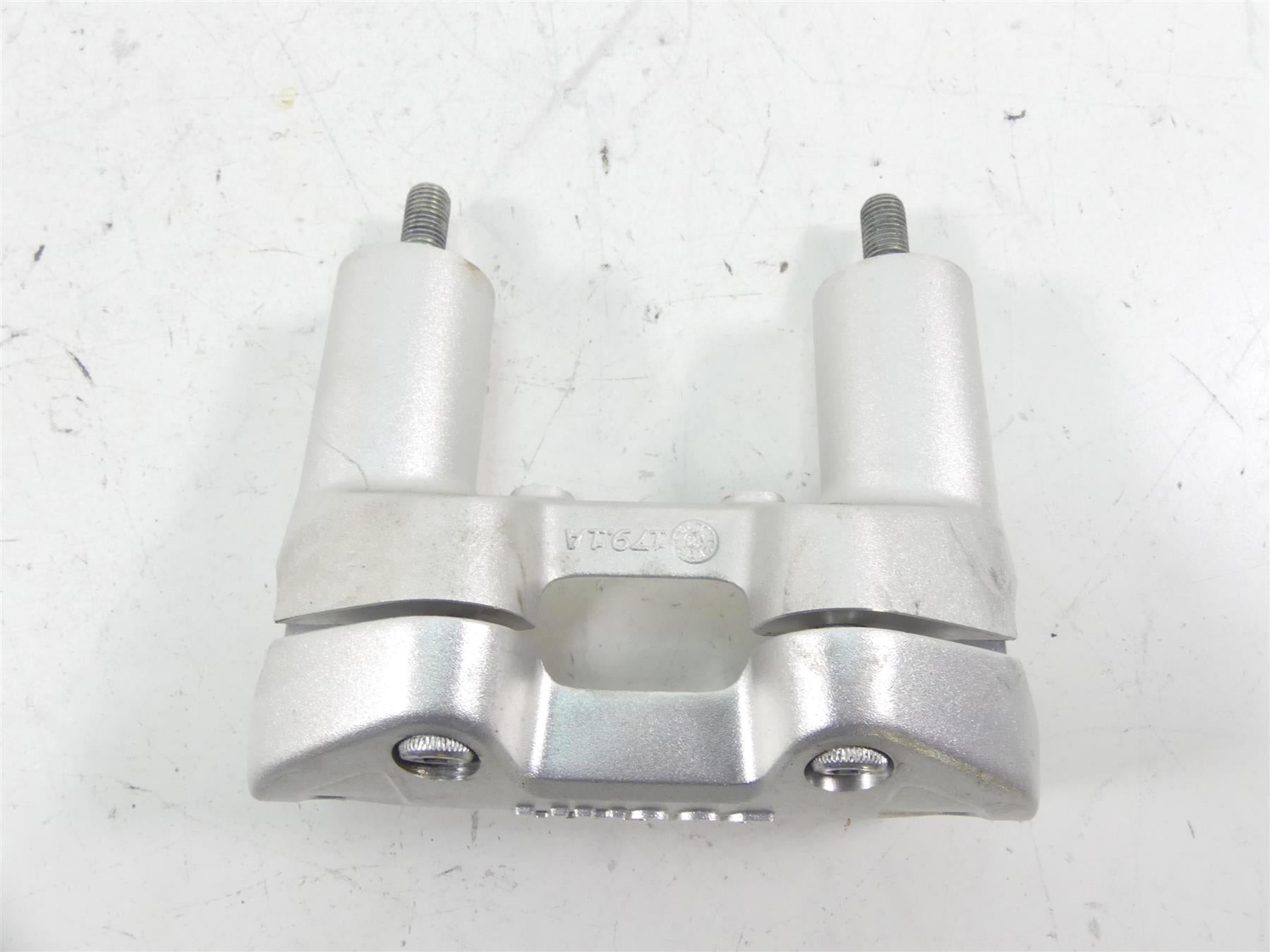 2020 Ducati Multistrada 1260 Enduro Handlebar Holder Riser Clamp 36011792AA {{ shop.shopifyCountryName }} - Mototech271