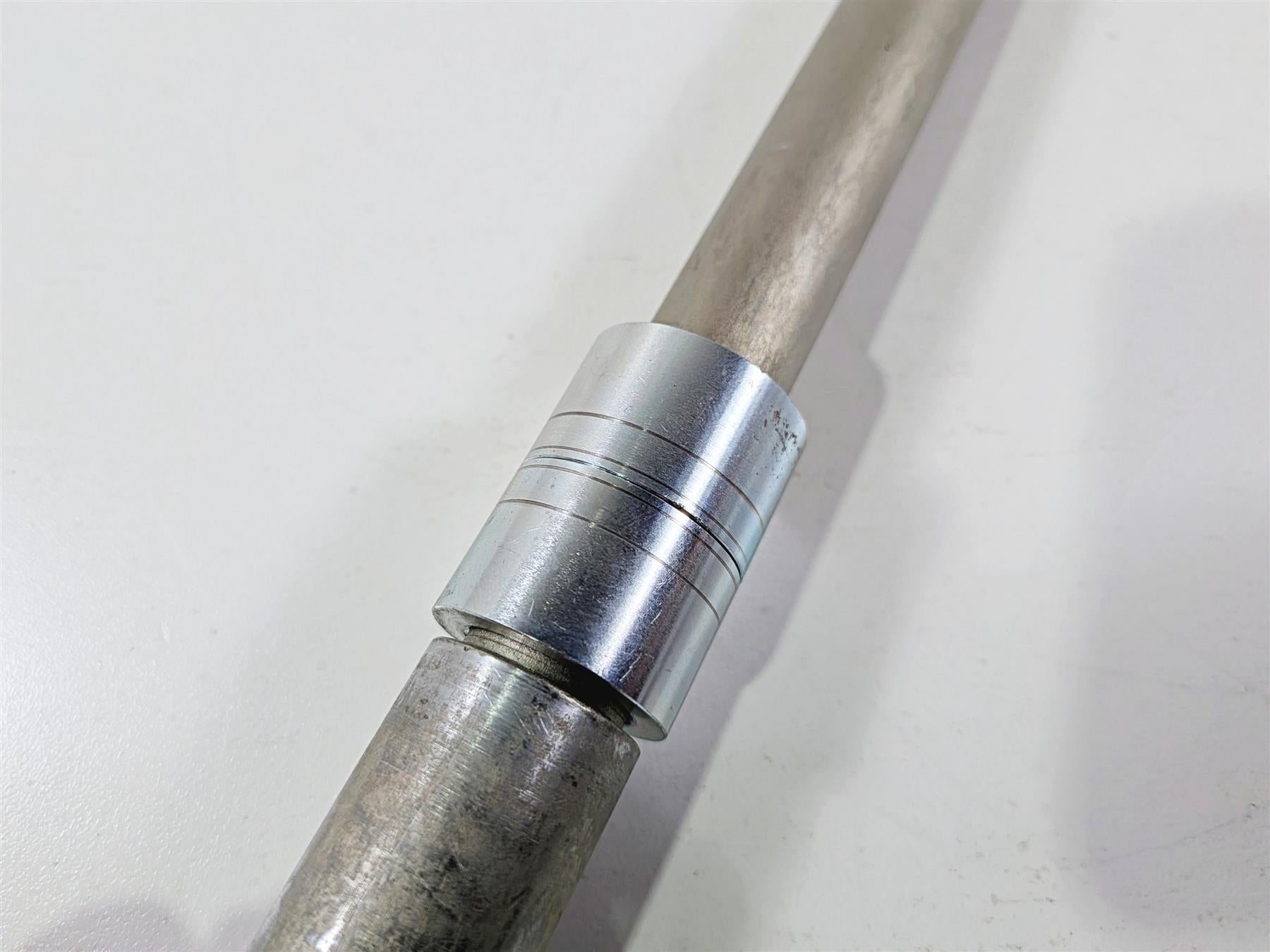 2025 Yamaha YZF R7 Front Wheel Spindle Axle 1RC-25181-00-00 {{ shop.shopifyCountryName }} - Mototech271