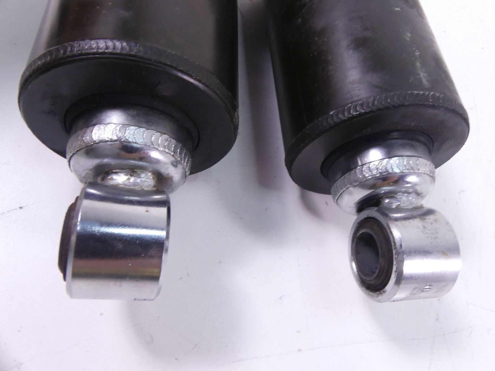 2001 Harley Softail FLSTC Heritage Rear Showa Damper Shock Set 54508-00B {{ shop.shopifyCountryName }} - Mototech271