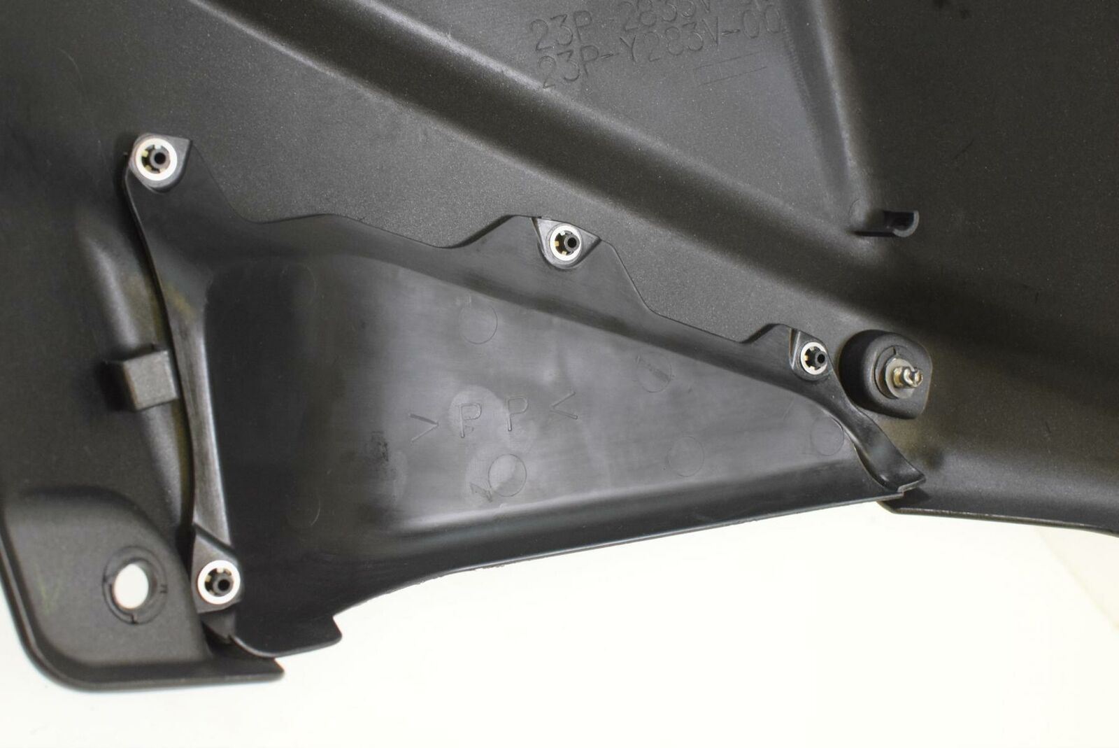 2014 Yamaha XT1200 ES Super Tenere Right Lower Tank Fairing - crack 23P-2835V {{ shop.shopifyCountryName }} - Mototech271
