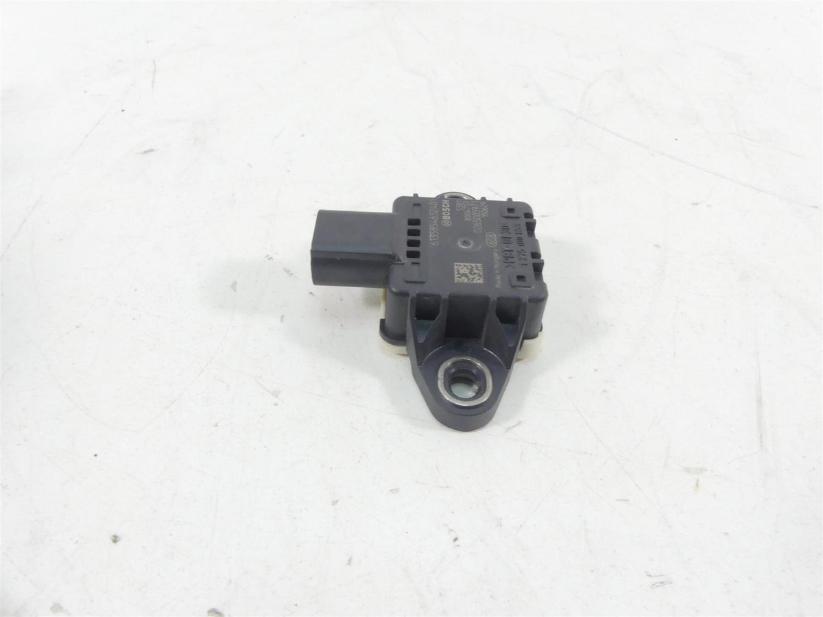 2016 BMW R1200RS K54 Bosch Speed Sensor Module 61358546524 {{ shop.shopifyCountryName }} - Mototech271