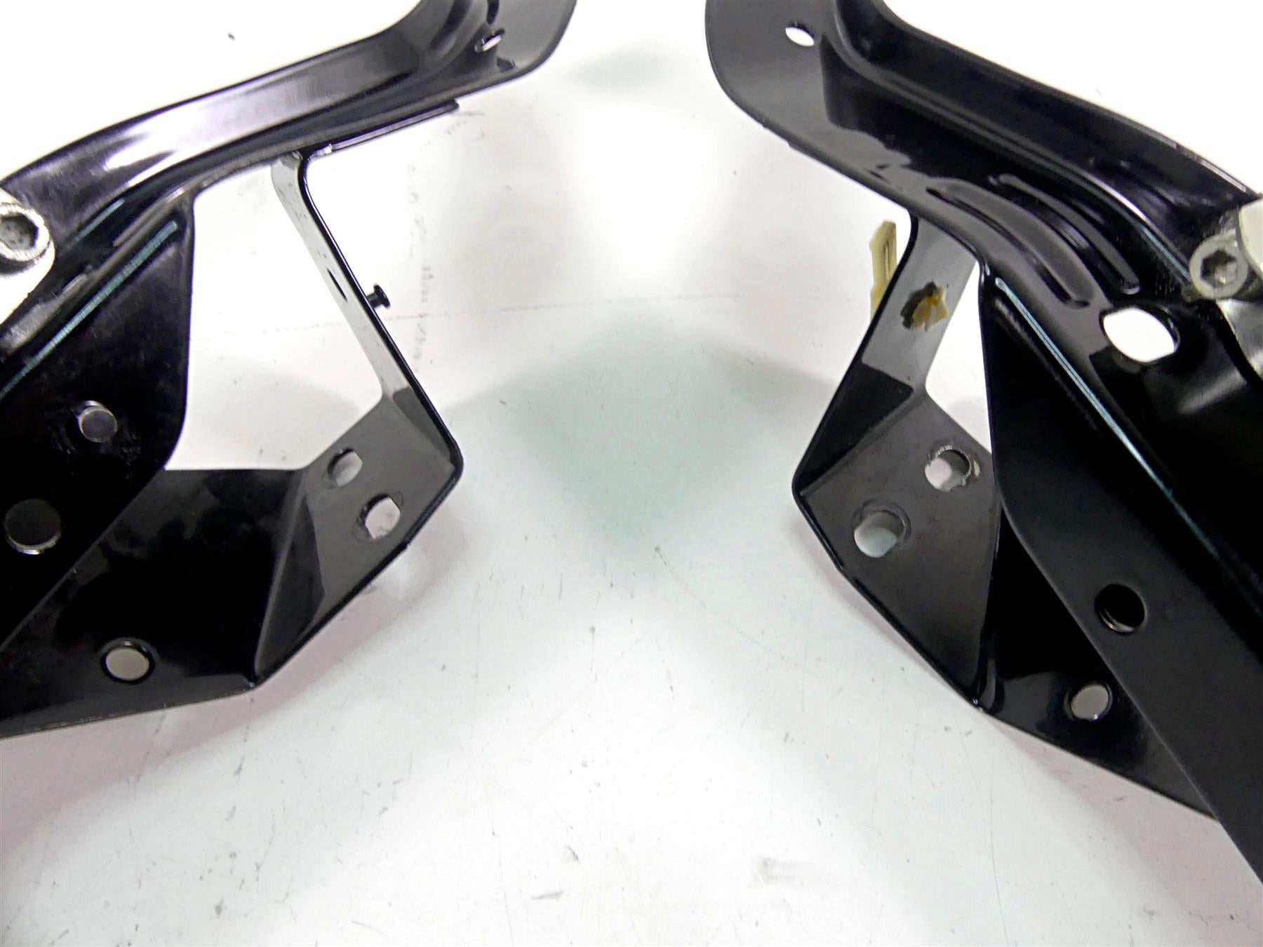 2008 Harley Touring FLHX Street Glide Front Fairing Mount Holder Set 58479-96B {{ shop.shopifyCountryName }} - Mototech271