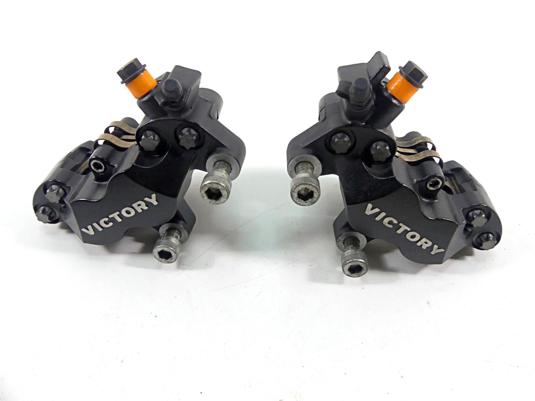 2011 Victory Cross Country Front Brake Caliper Set 1911513 1911512 {{ shop.shopifyCountryName }} - Mototech271