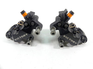 2011 Victory Cross Country Front Brake Caliper Set 1911513 1911512