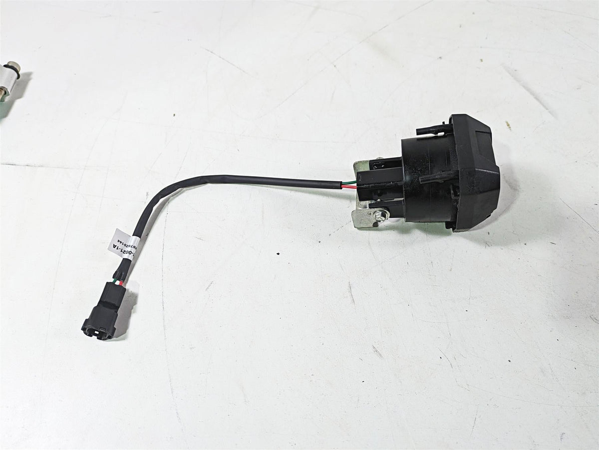 2023 Kawasaki KLR KL 650 Adventure Dash Usb Port & Housing 59221-0021 {{ shop.shopifyCountryName }} - Mototech271