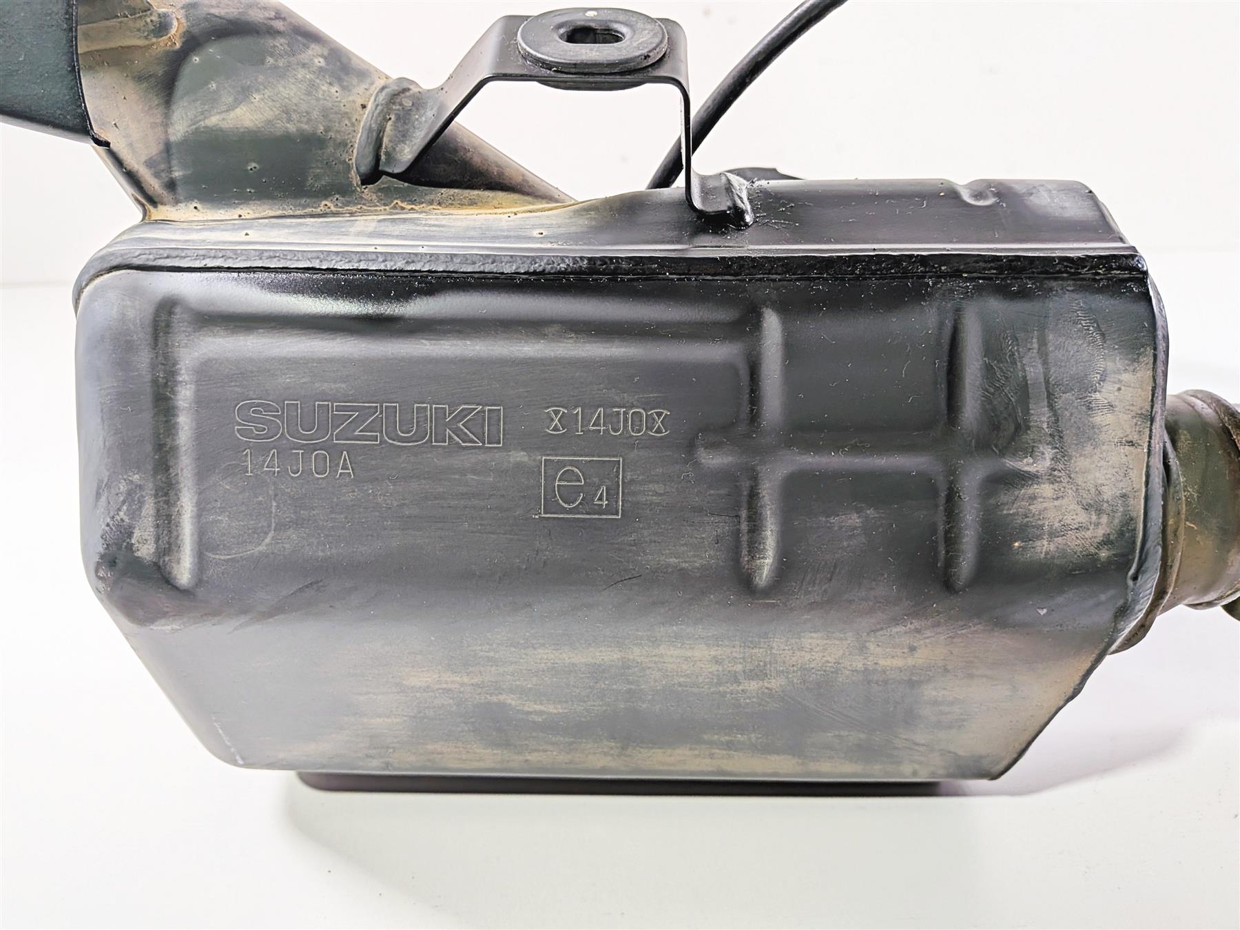 2024 Suzuki GSXR600 Exhaust Header & Servo Motor 14100-14J00 33970-47H03 {{ shop.shopifyCountryName }} - Mototech271