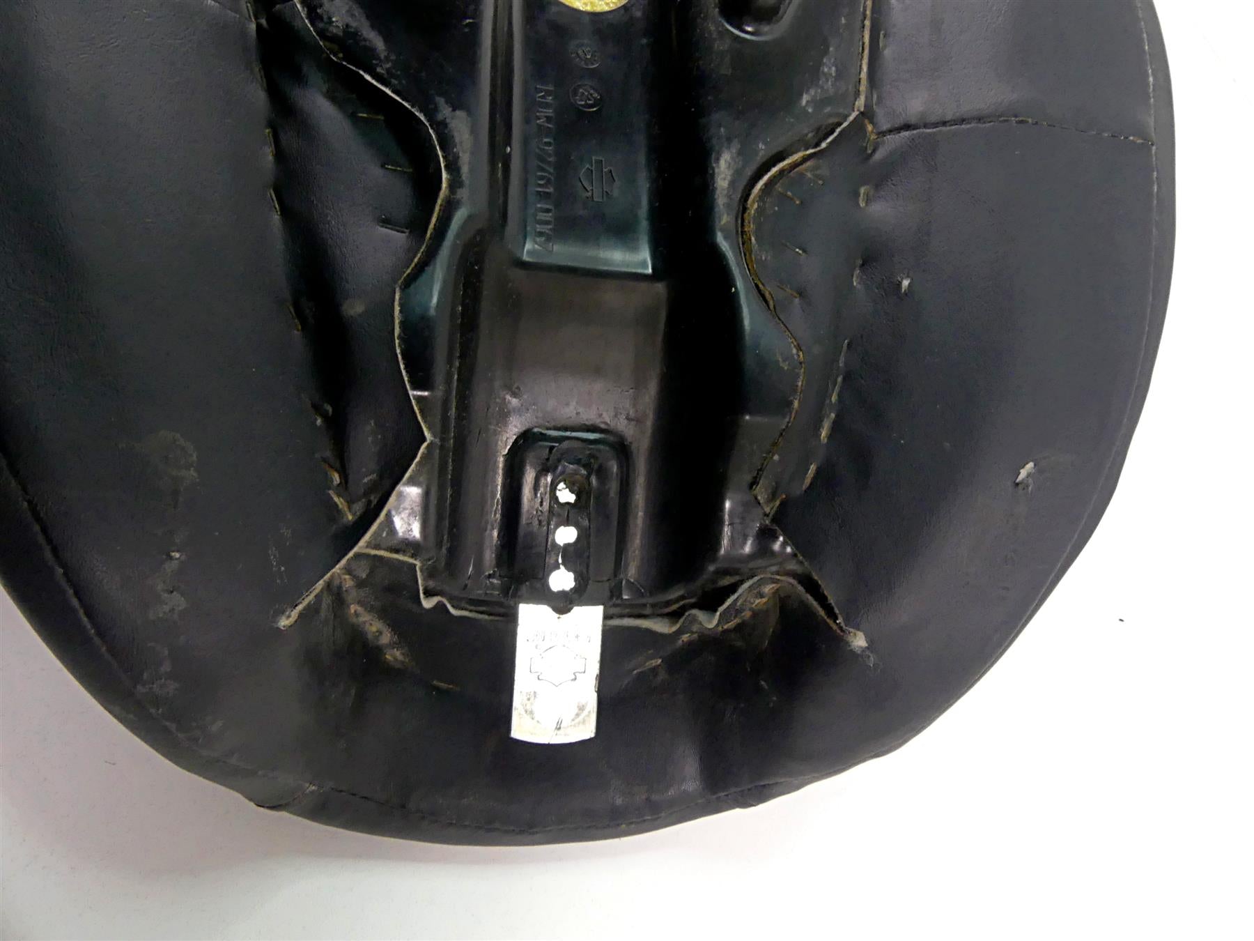 2010 Harley FXDF Dyna Fat Bob Sundowner Touring Seat Saddle 51540-06 {{ shop.shopifyCountryName }} - Mototech271