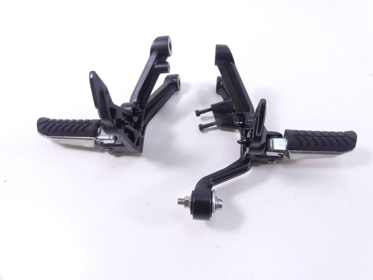 2018 Kawasaki ZX1002 NINJA H2 SX SE Rear Passenger Footpeg Peg Set 35063-1420-46 {{ shop.shopifyCountryName }} - Mototech271