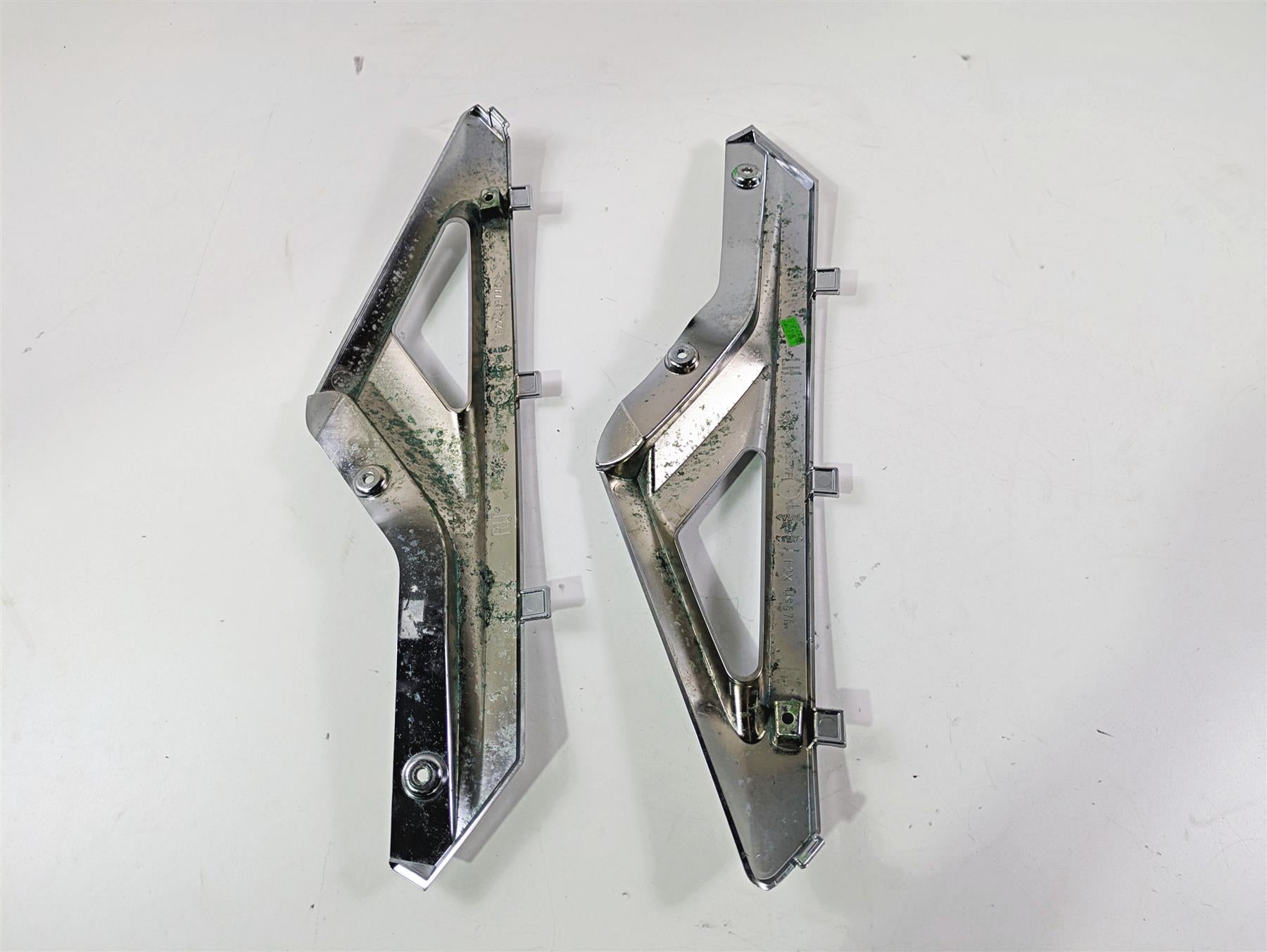 2019 Yamaha VX Cruiser HO 1800 Plastic Chrome Trim Cover Set F2X-U377G-00 {{ shop.shopifyCountryName }} - Mototech271