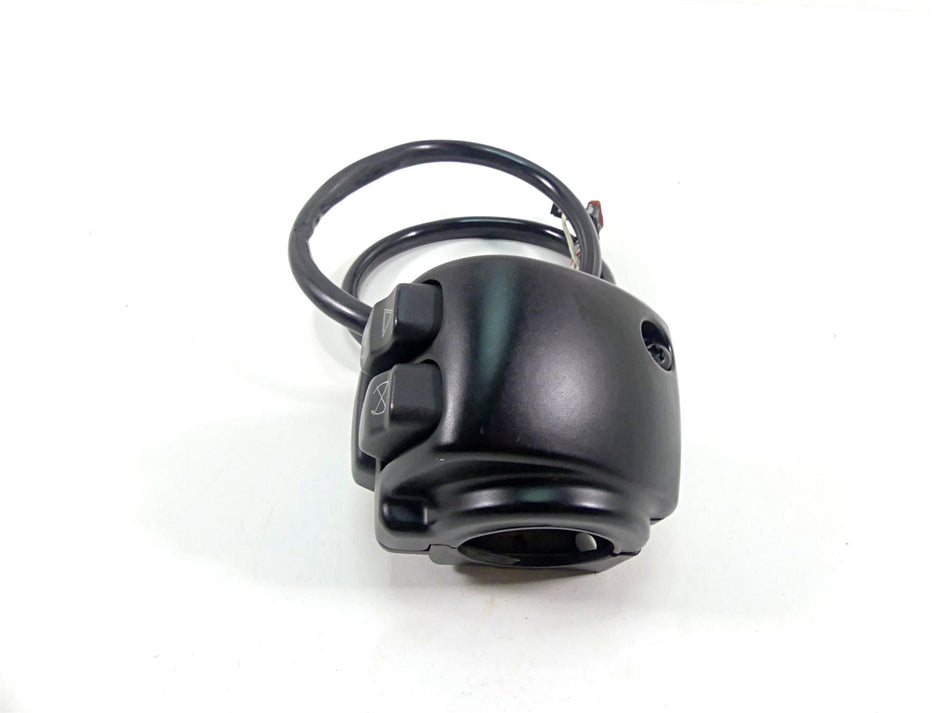 2020 Harley Softail FXST Standard Right Hand Start Stop Control Switch 71500462 {{ shop.shopifyCountryName }} - Mototech271