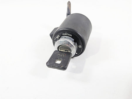 2006 Harley Sportster XL1200 C Ignition Switch + Key Set 71441-94 {{ shop.shopifyCountryName }} - Mototech271