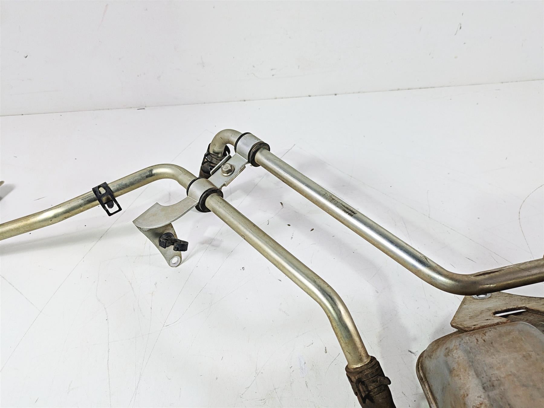 2022 Yamaha YXZ1000 R Oil Tank Reservoir & Lines 2HC-21751-02-00 {{ shop.shopifyCountryName }} - Mototech271