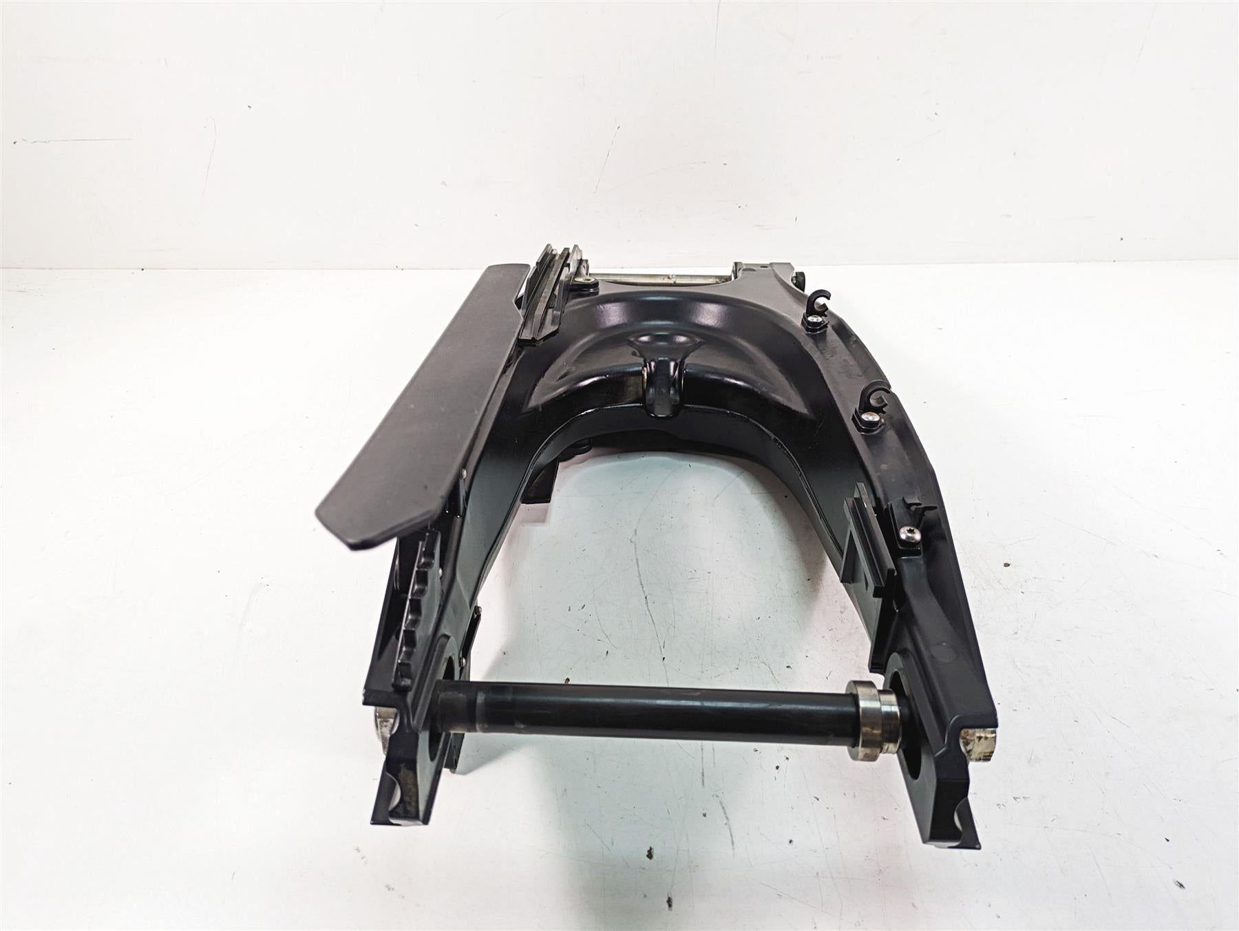 2020 KTM 1290 Super Adventure R Swingarm & Axle & Pivot Bolt 6040403004433 {{ shop.shopifyCountryName }} - Mototech271