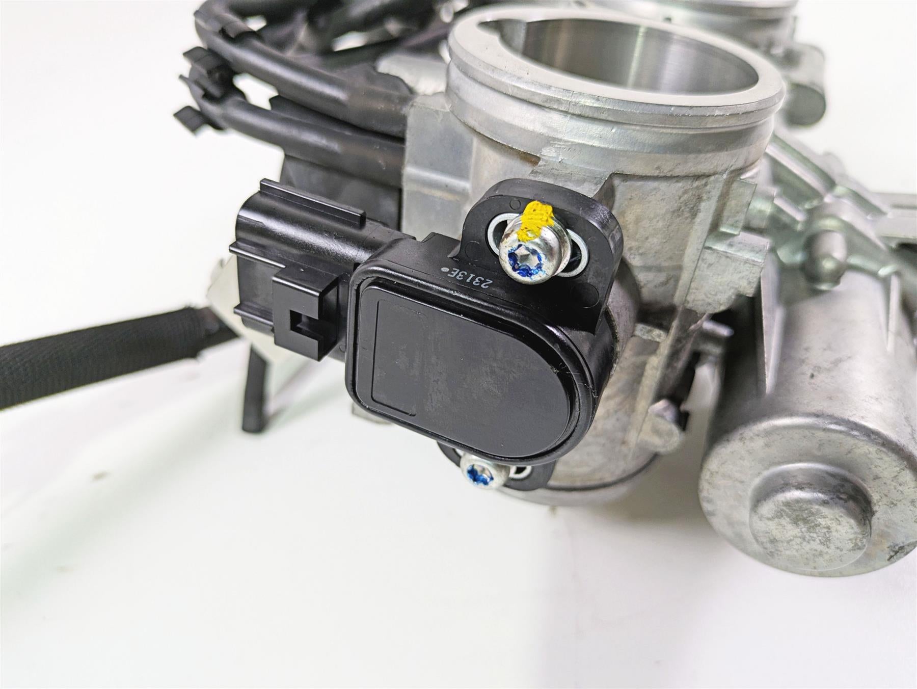 2013 Triumph Tiger 1215 Explorer Keihin Throttle Body Injection Set T1241700 {{ shop.shopifyCountryName }} - Mototech271