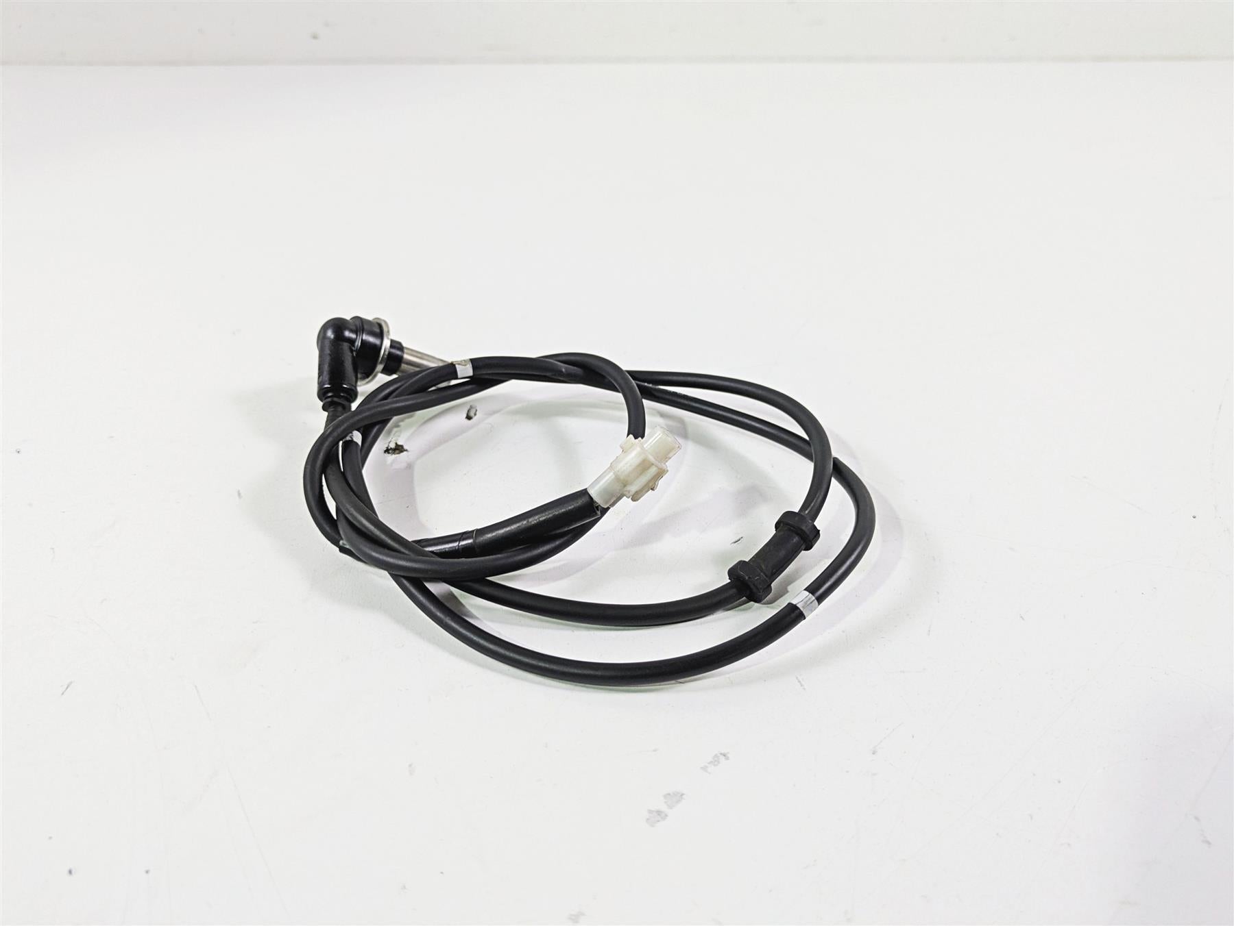 2014 Yamaha YZFR1 R1 RN22 Front Abs Brake Wheel Speed Sensor 1KB-85970-01-00 {{ shop.shopifyCountryName }} - Mototech271