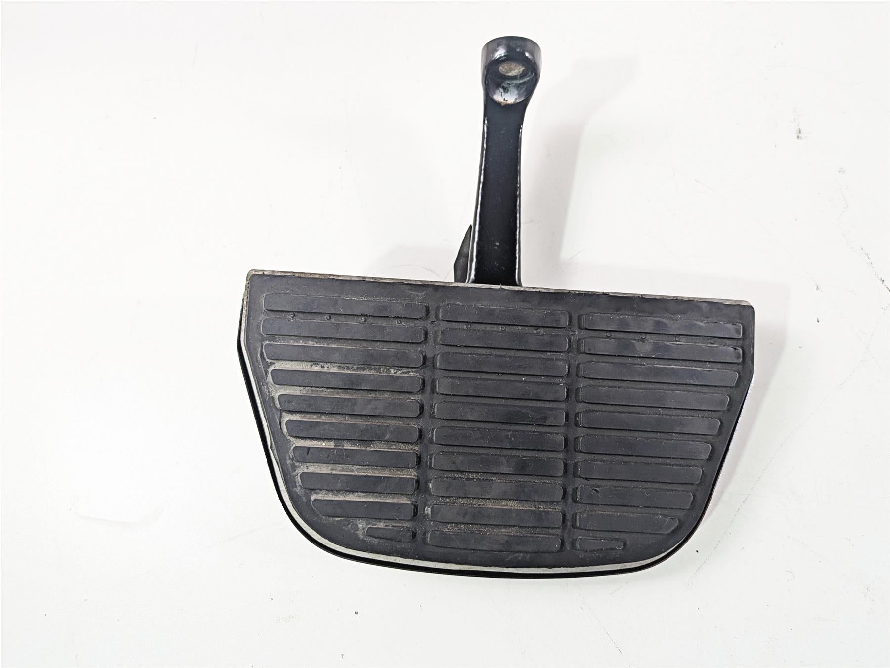 1999 Harley Touring FLHTCUI E-Glide Rear Passenger Floor Board Set 52719-93B {{ shop.shopifyCountryName }} - Mototech271