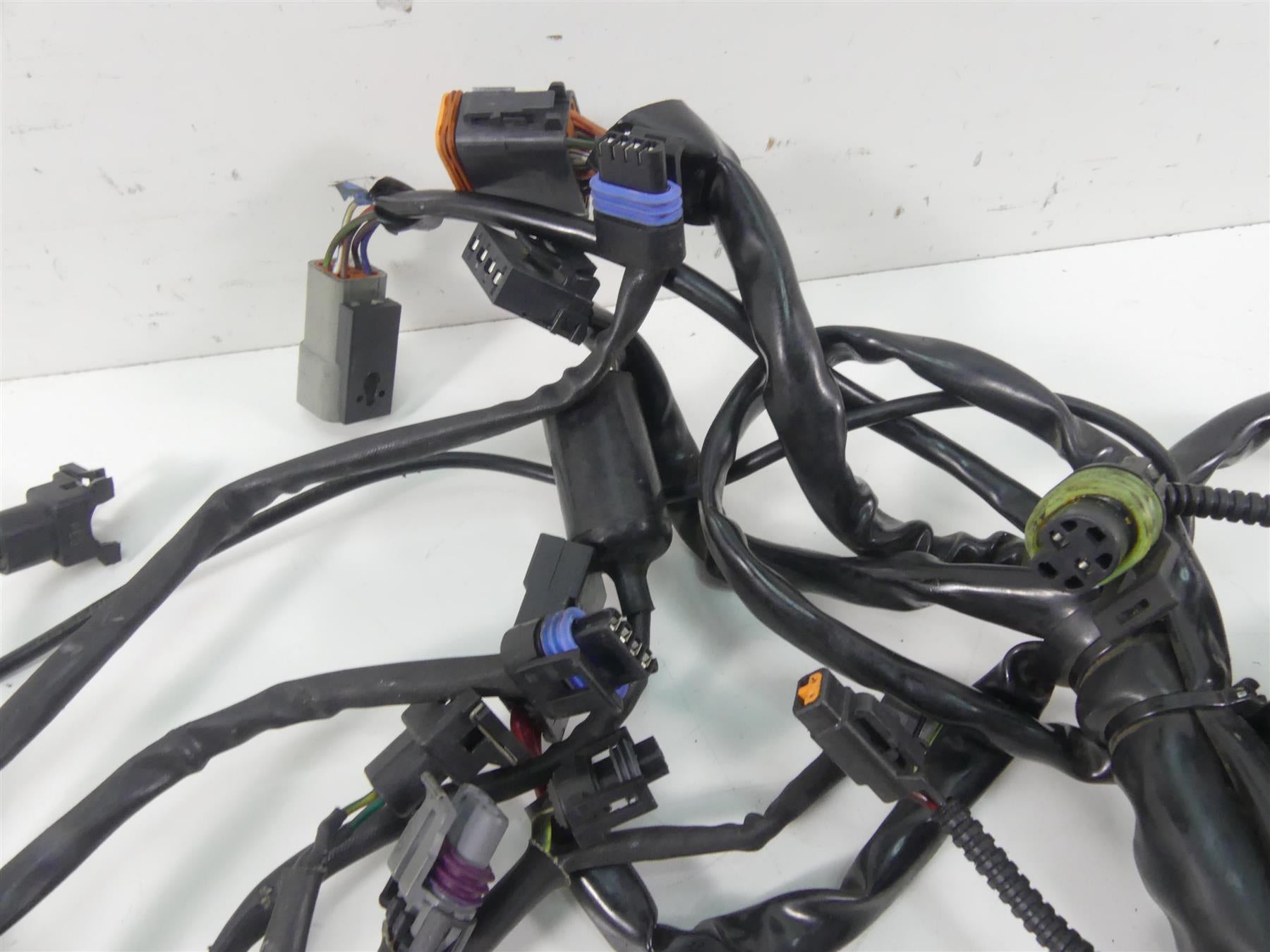 2005 Harley Touring CVO FLHTC SE Electra Glide Wiring Harness -Read 70985-04 {{ shop.shopifyCountryName }} - Mototech271