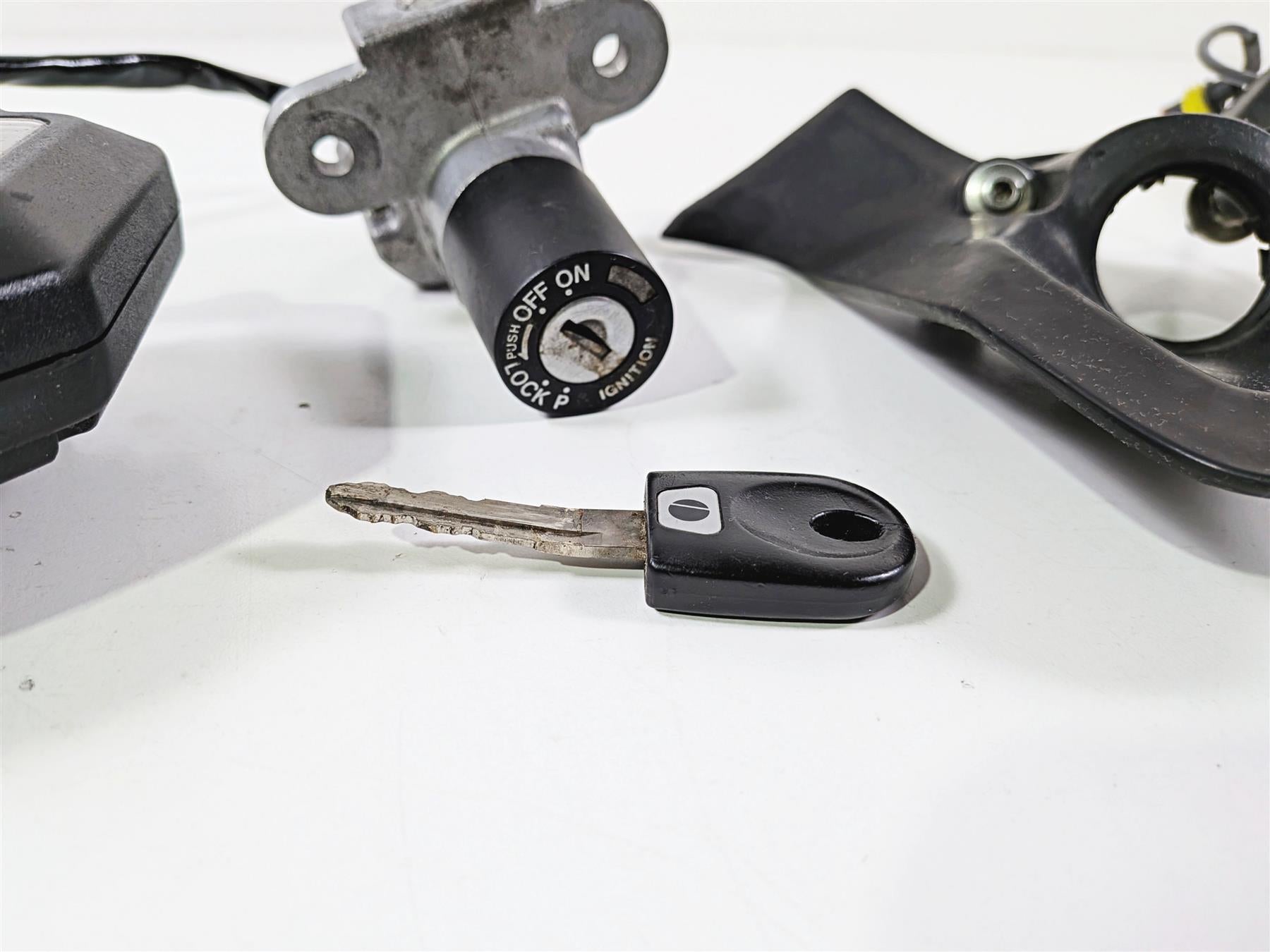 2008 Ducati 1098 SBK Speedometer Ignition Switch Key Set 40610602A 59820541A-Mototech271