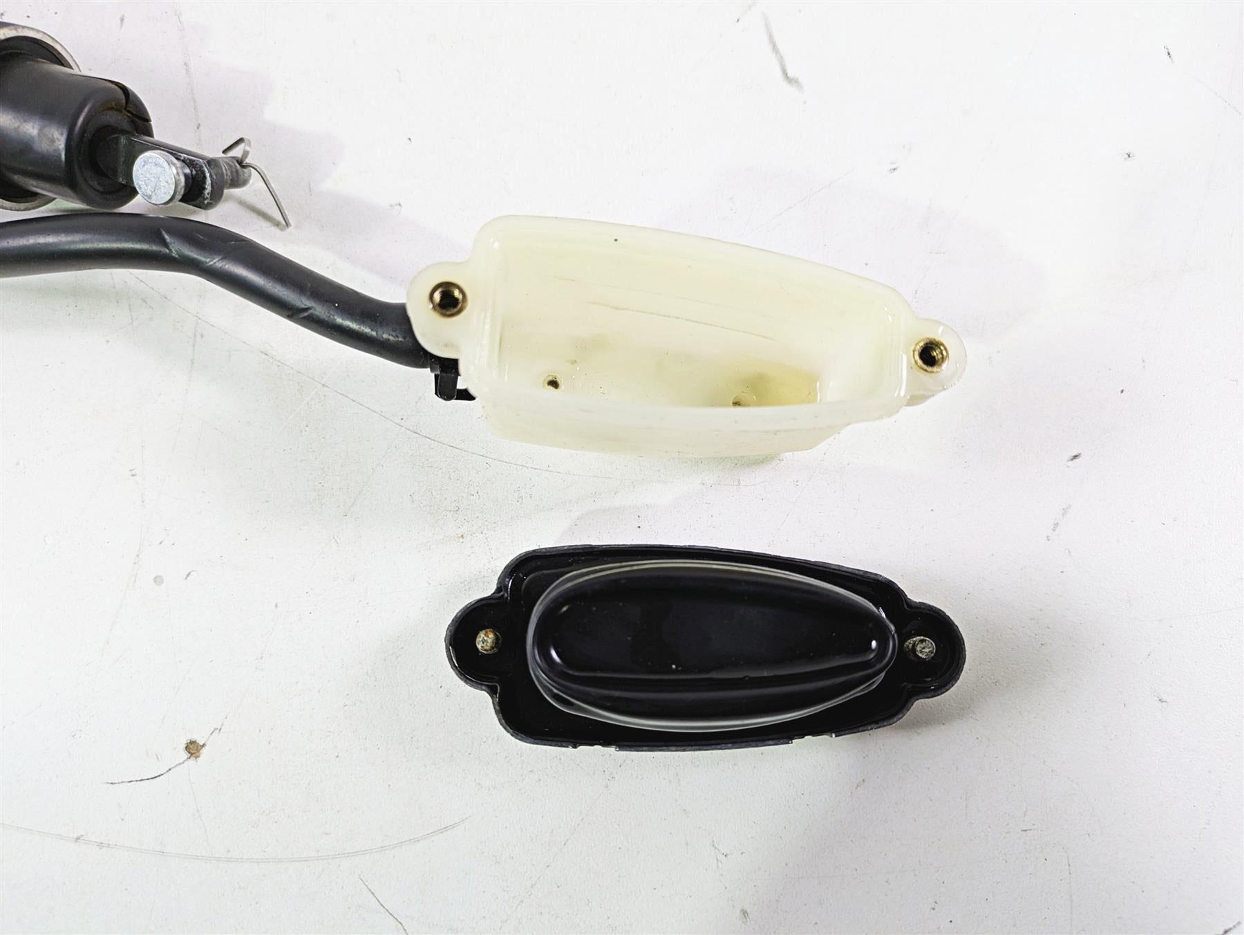 2010 Harley VRSCF Muscle Rod Rear Brake Master Cylinder READ 44740-06A {{ shop.shopifyCountryName }} - Mototech271