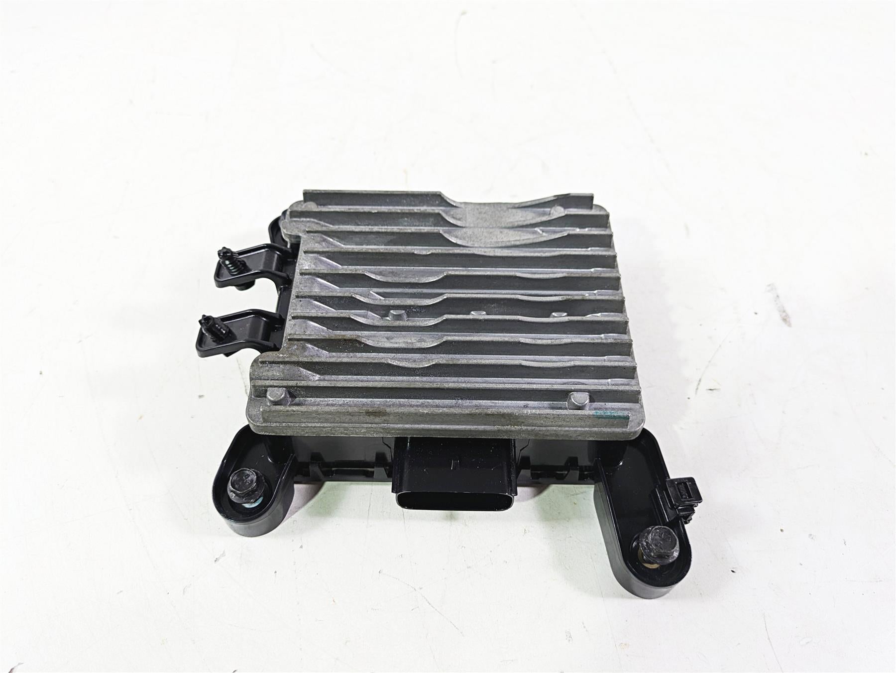 2018 Indian Chieftain Limited Front Amplifier Amp Radio Stereo 4015979 {{ shop.shopifyCountryName }} - Mototech271