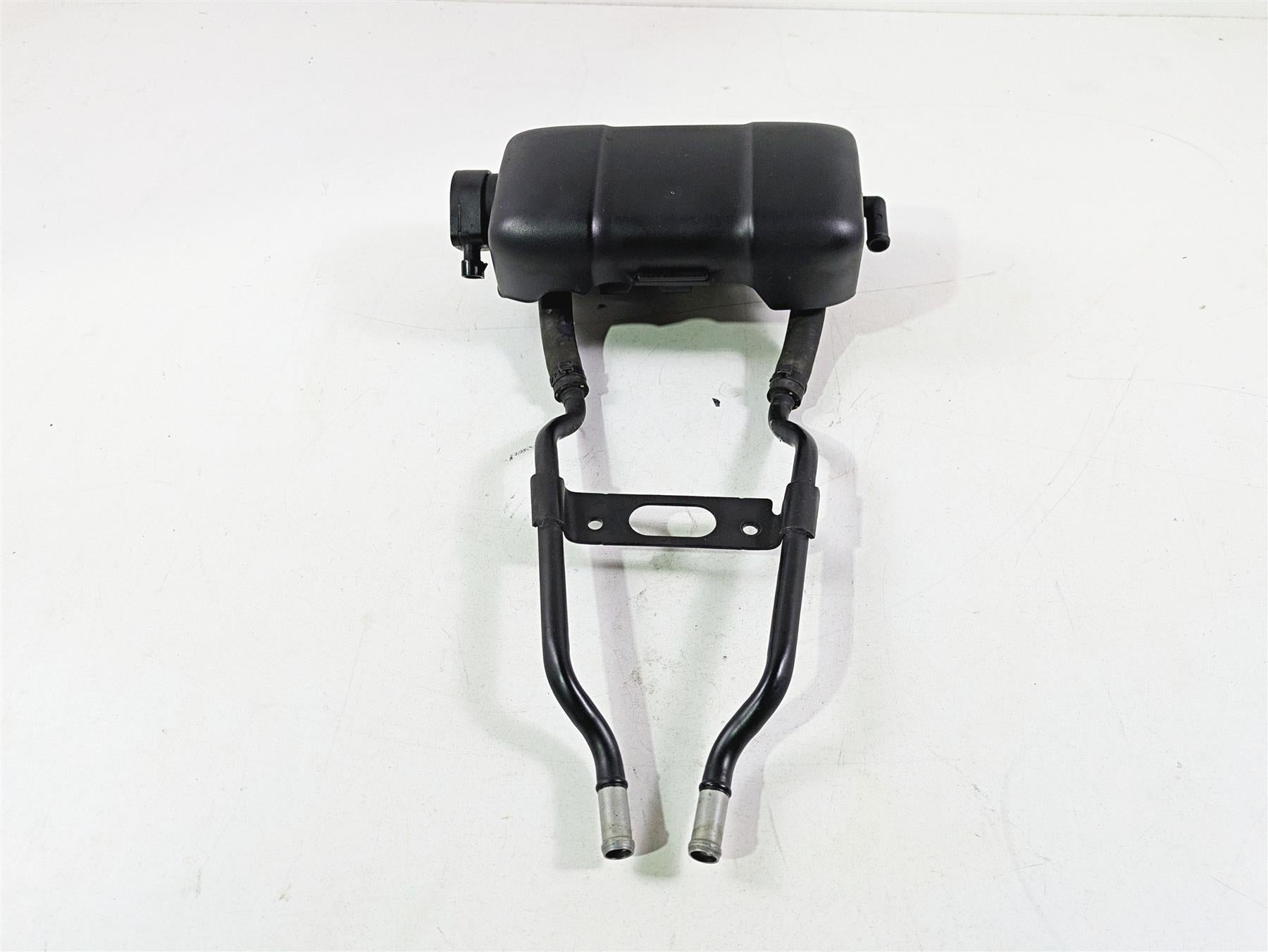 2015 Harley Touring FLHTKL Electra Glide Water Pump + Mount & Cover 26800107 {{ shop.shopifyCountryName }} - Mototech271
