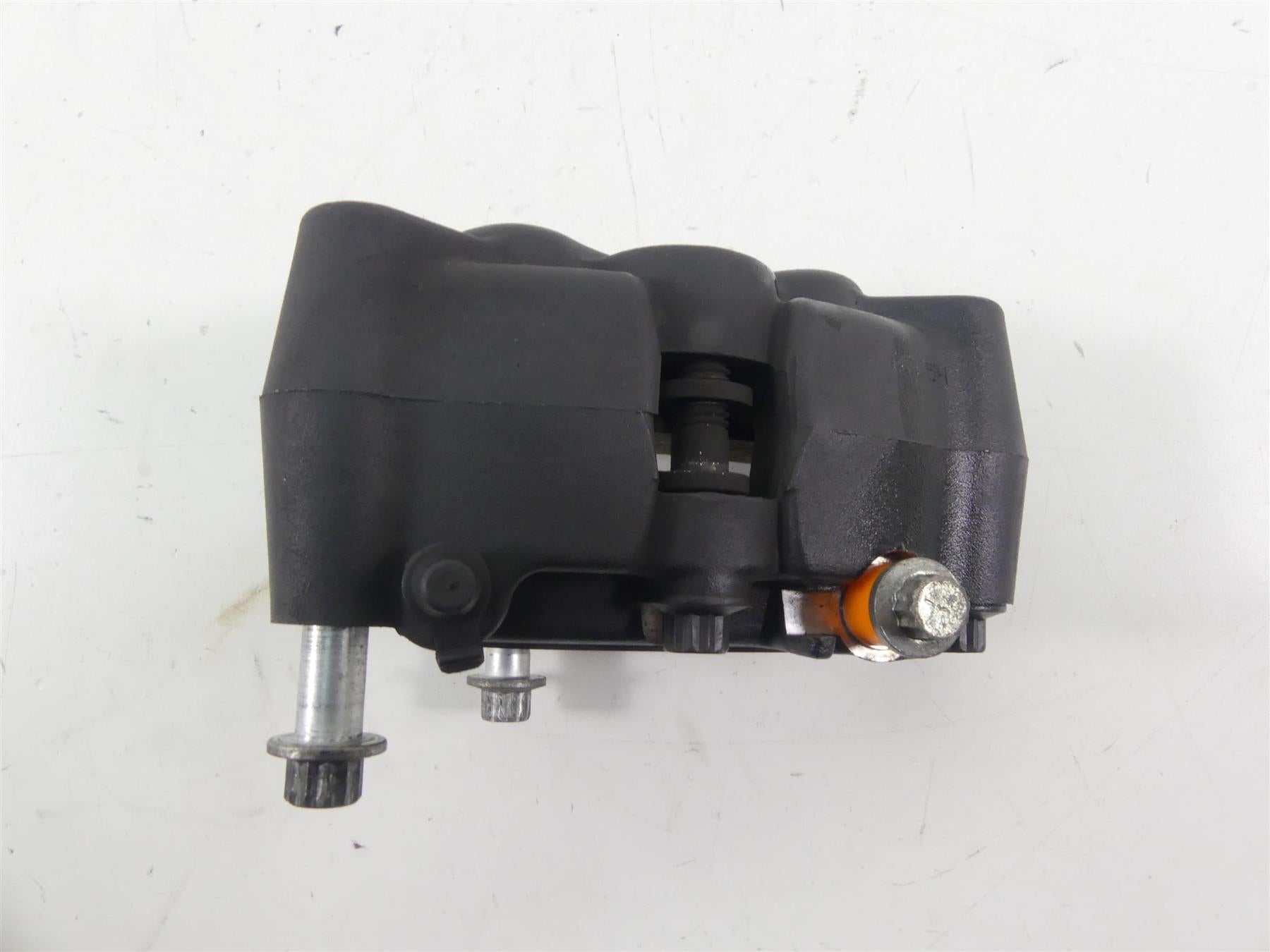 2015 Harley FLD Dyna Switchback Front Brake Caliper 41300001 {{ shop.shopifyCountryName }} - Mototech271
